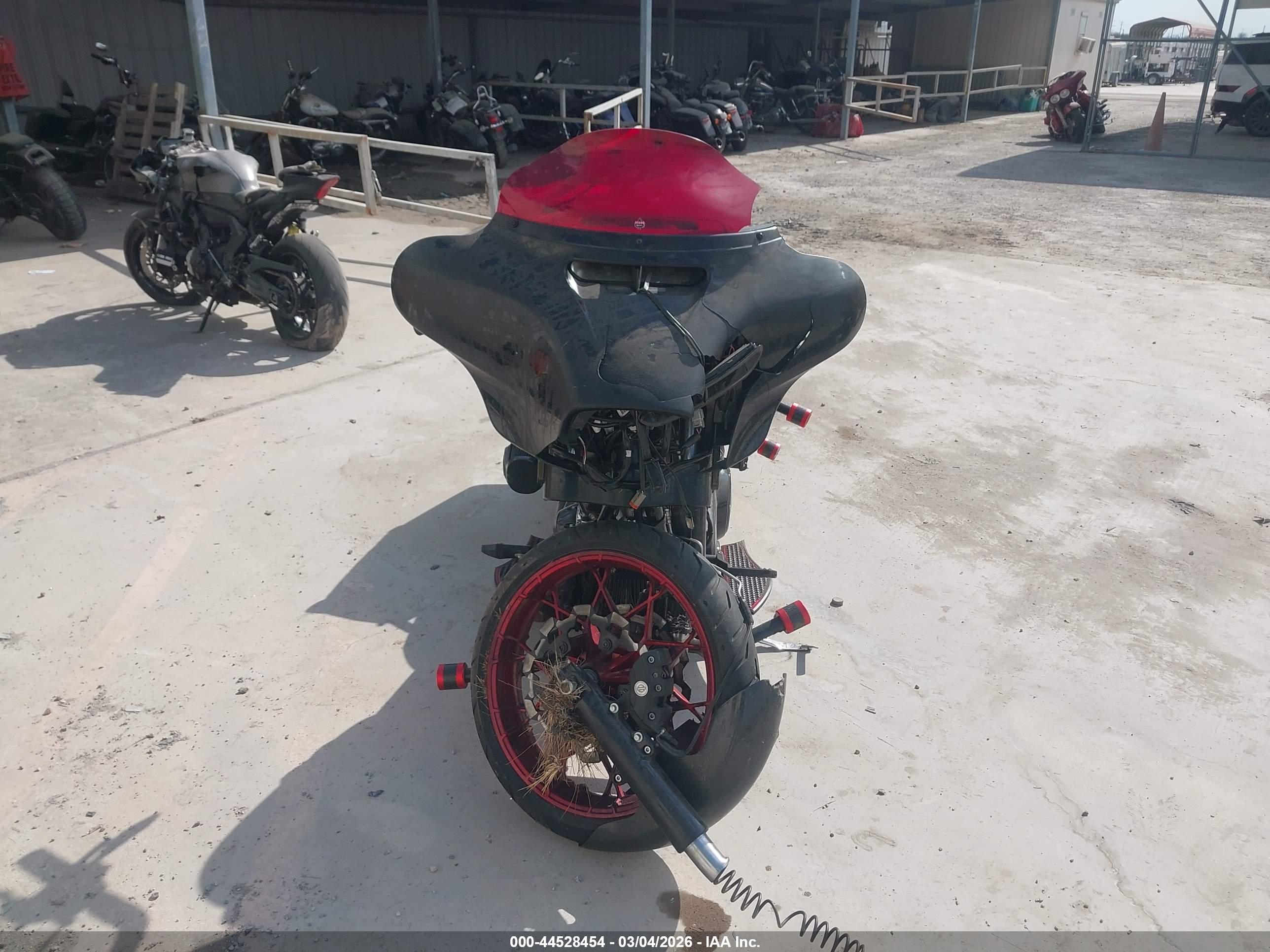 HARLEY-DAVIDSON FLHXST image 5