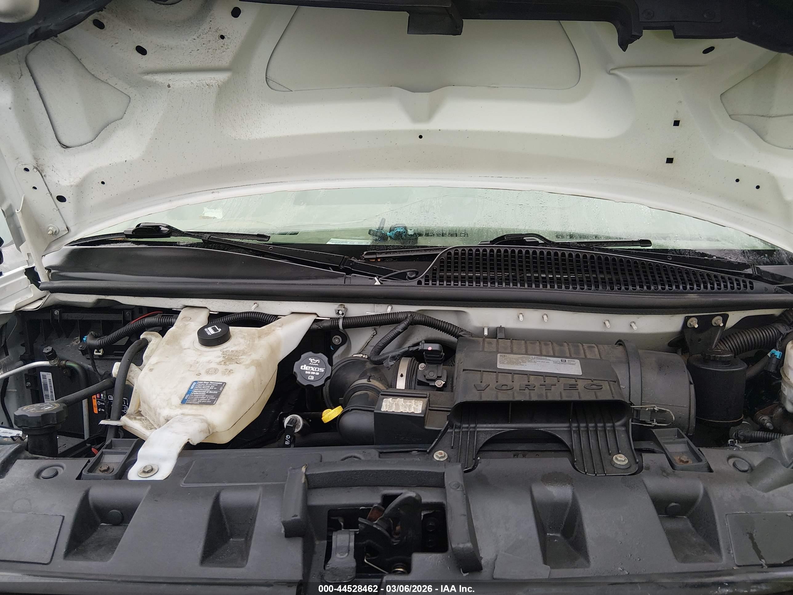CHEVROLET EXPRESS image 10