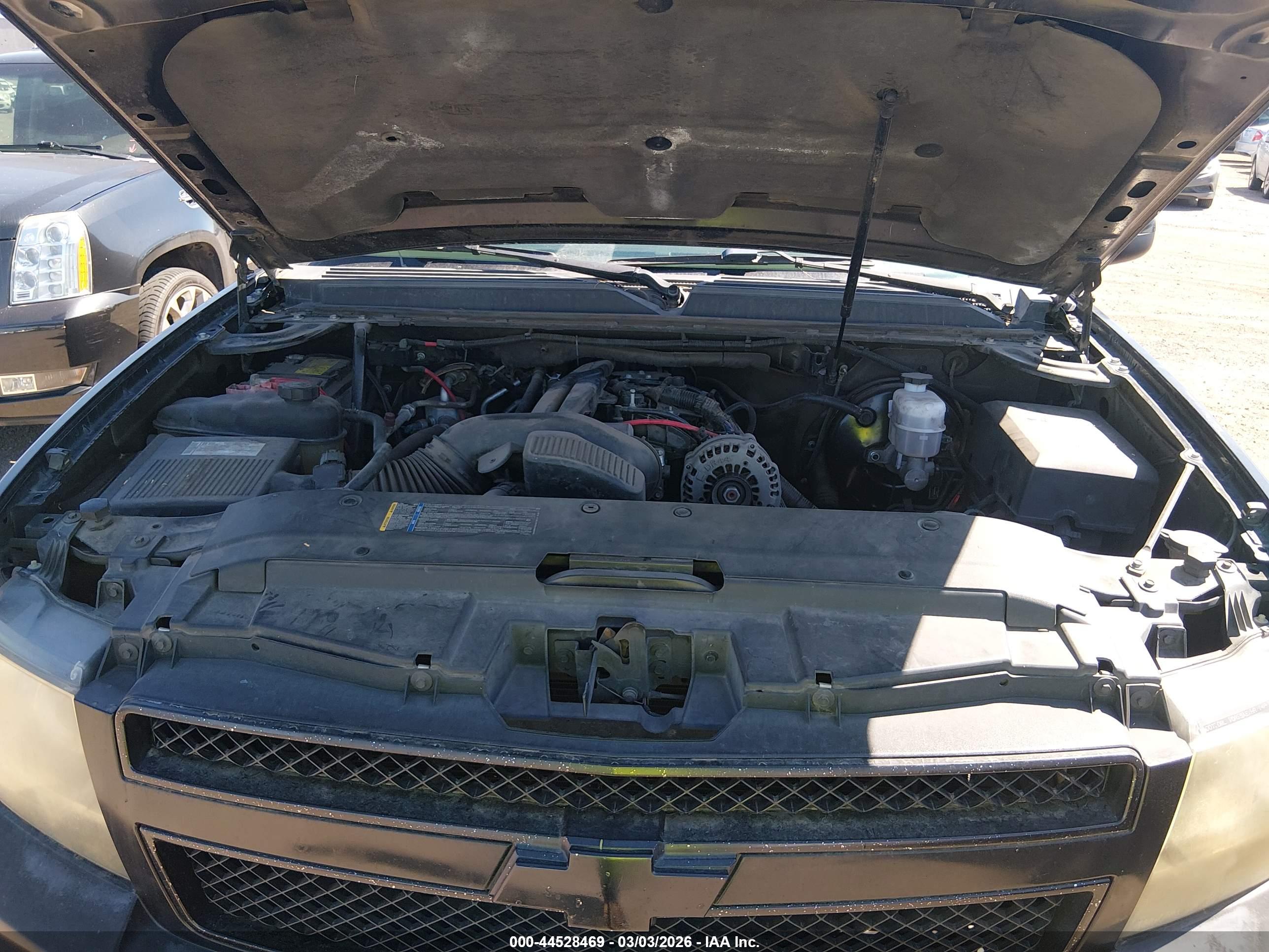 CHEVROLET TAHOE image 10