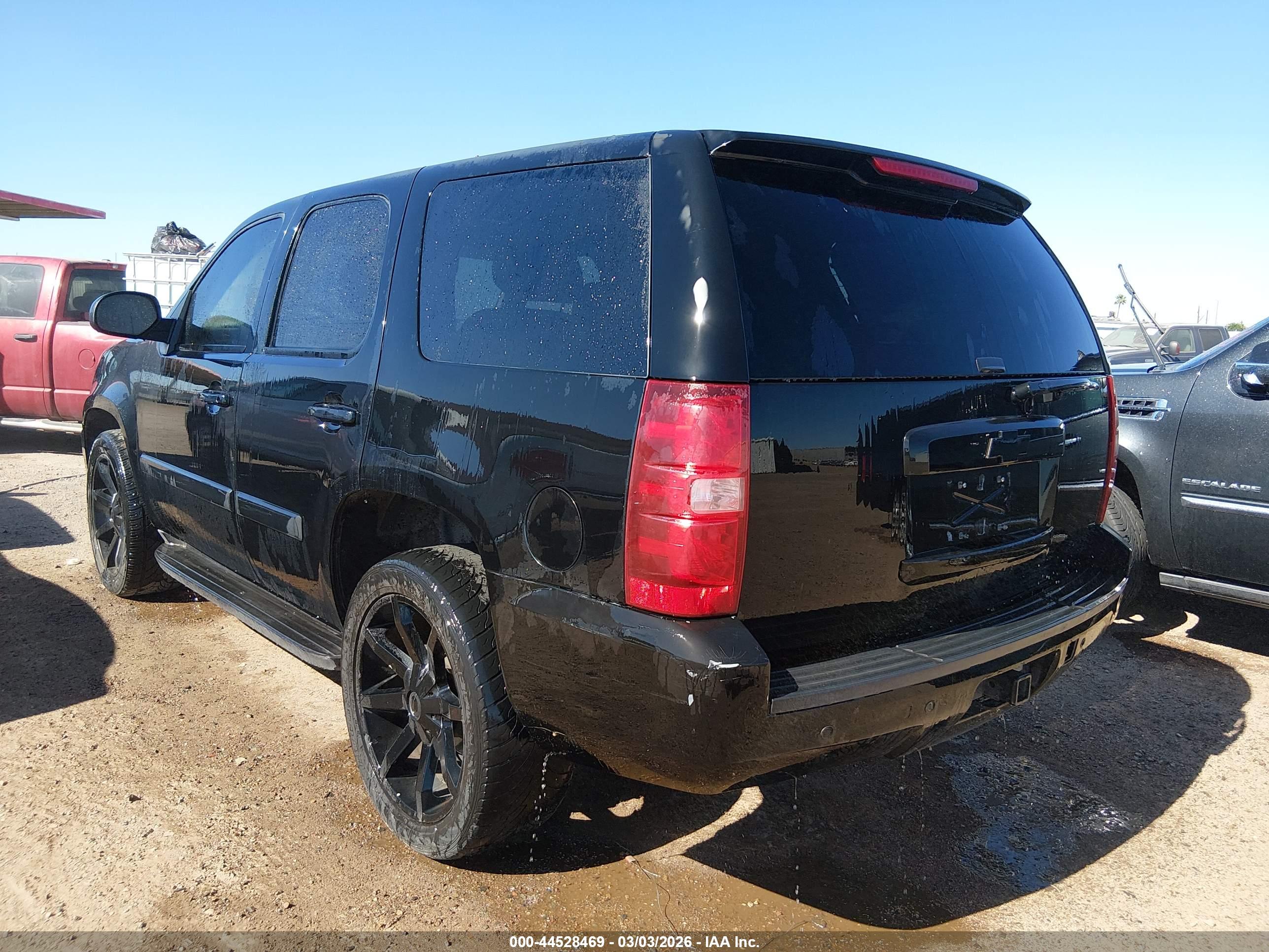 CHEVROLET TAHOE image 3