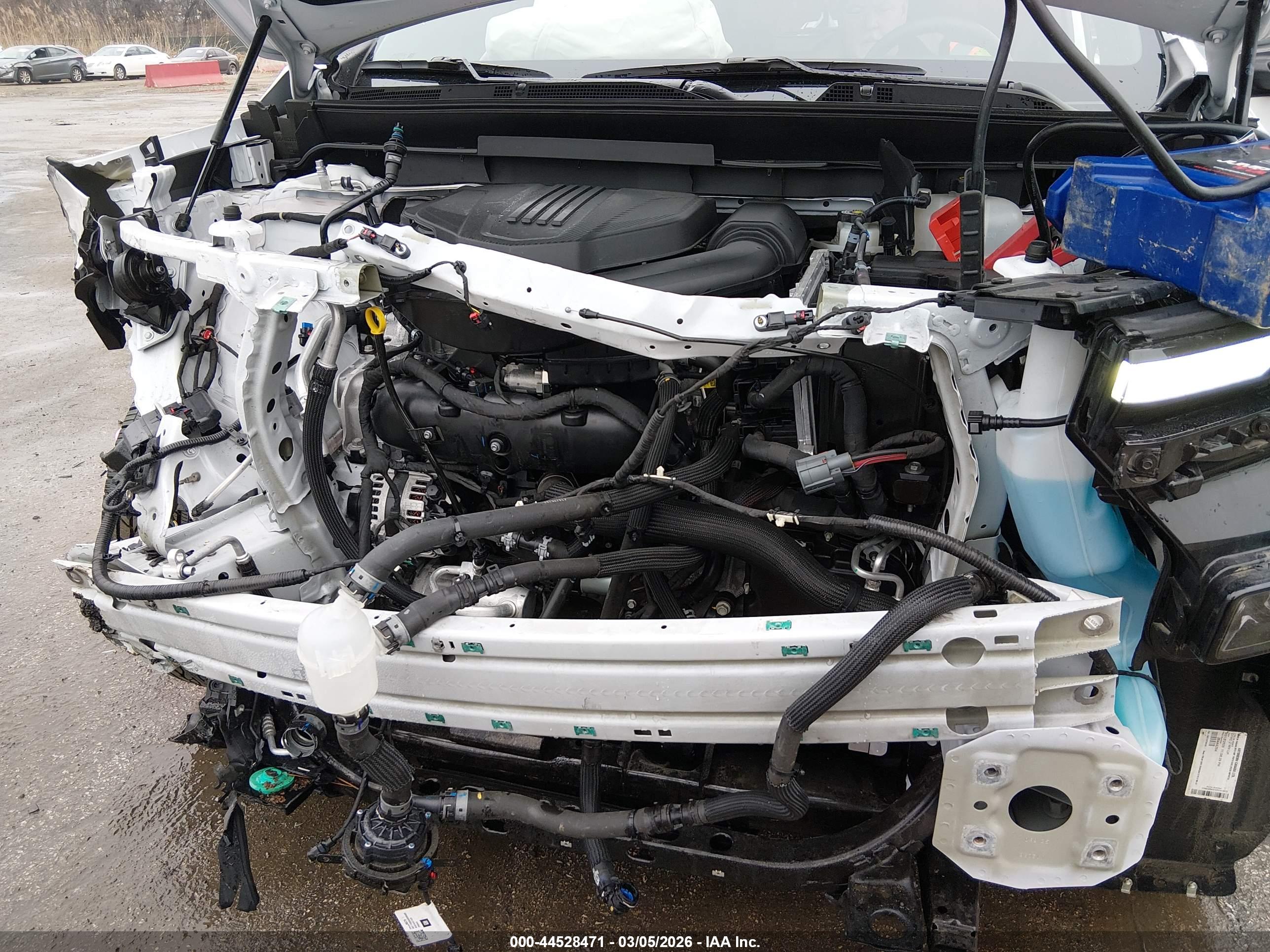 CHEVROLET TRAVERSE image 6