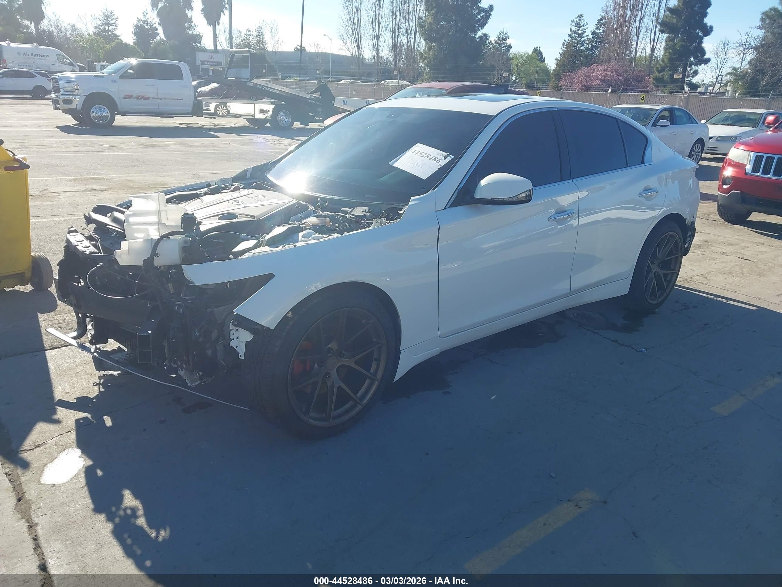 INFINITI Q50 image 2