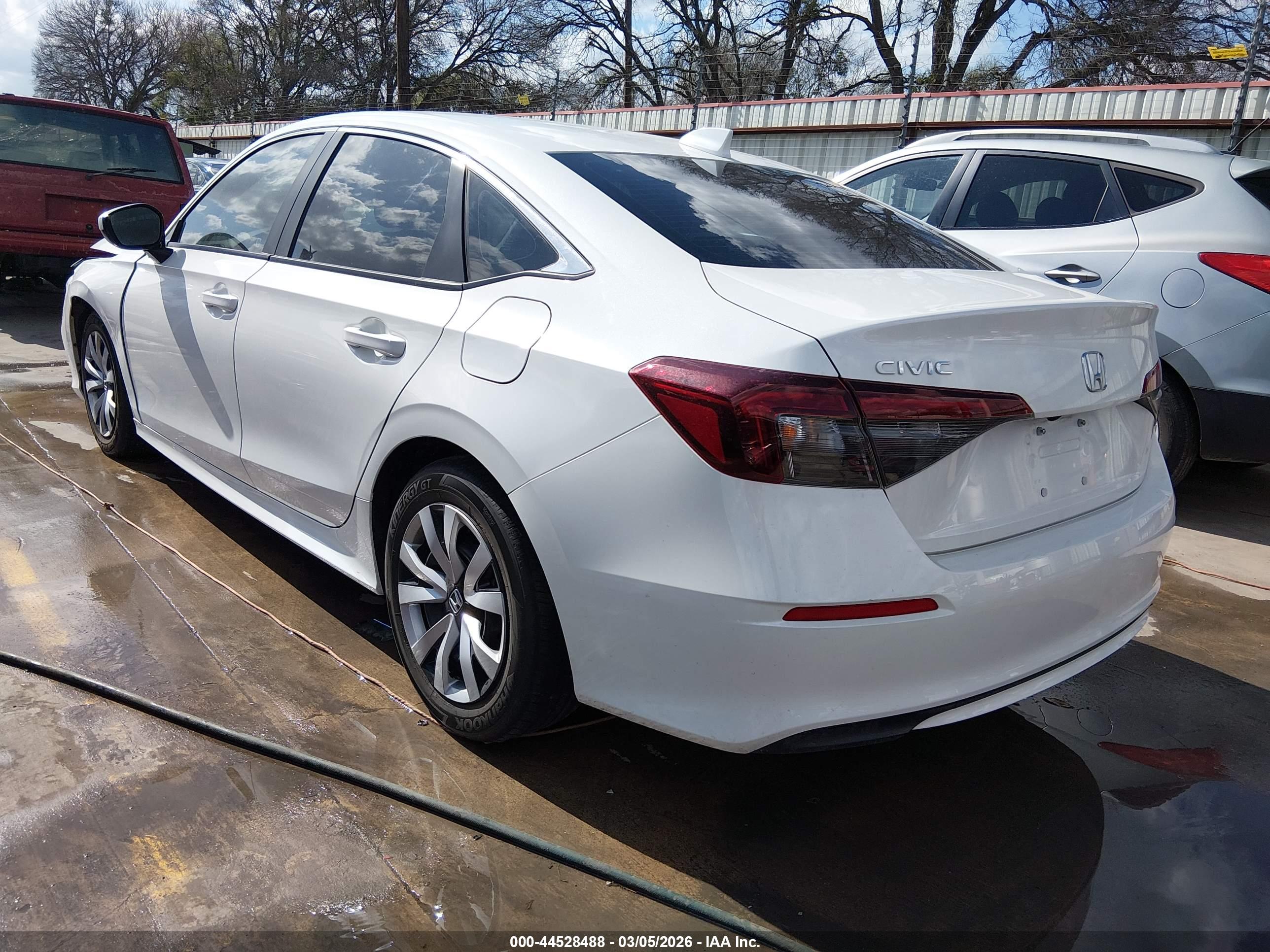 HONDA CIVIC image 3