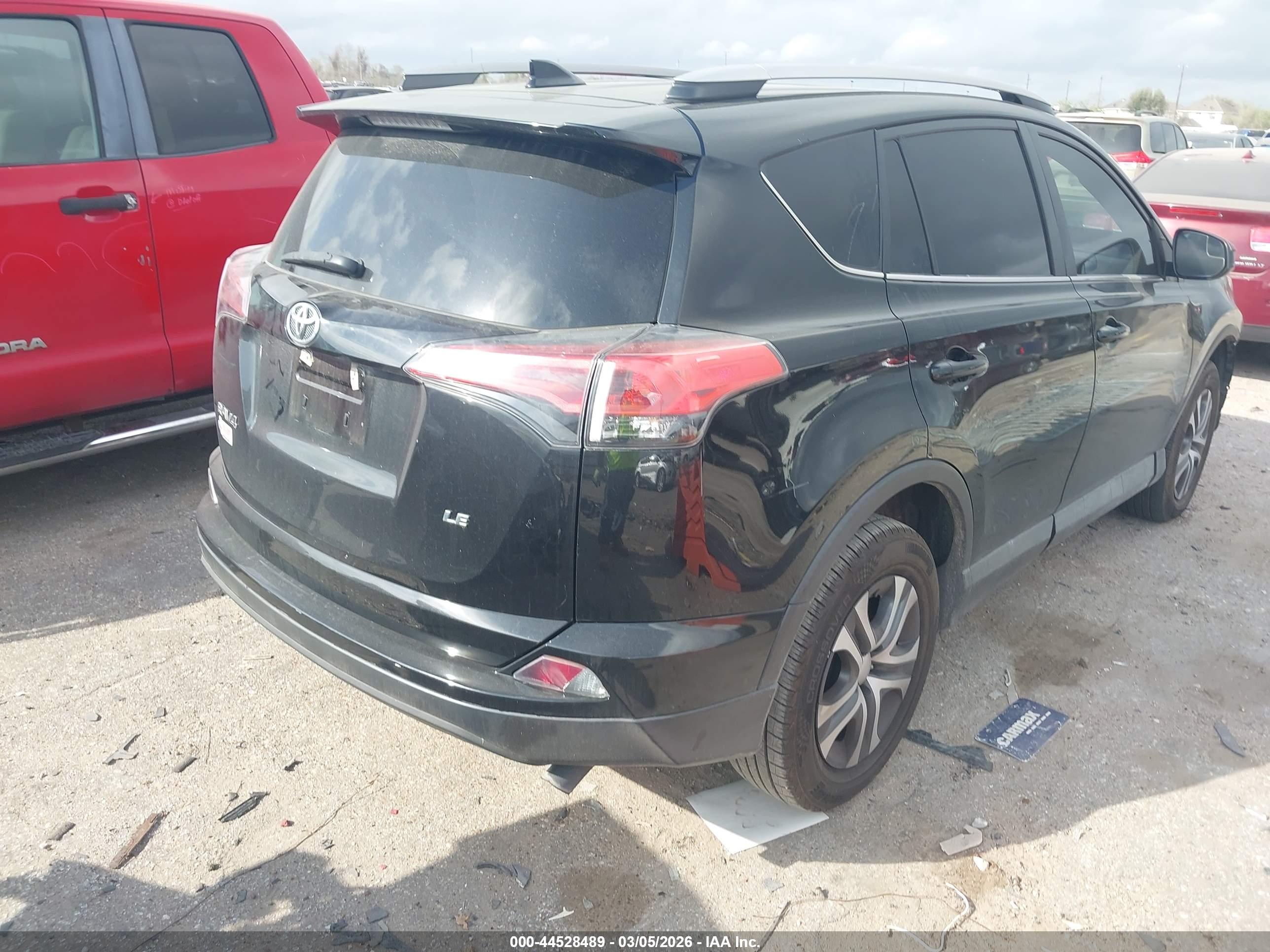 TOYOTA RAV4 image 4