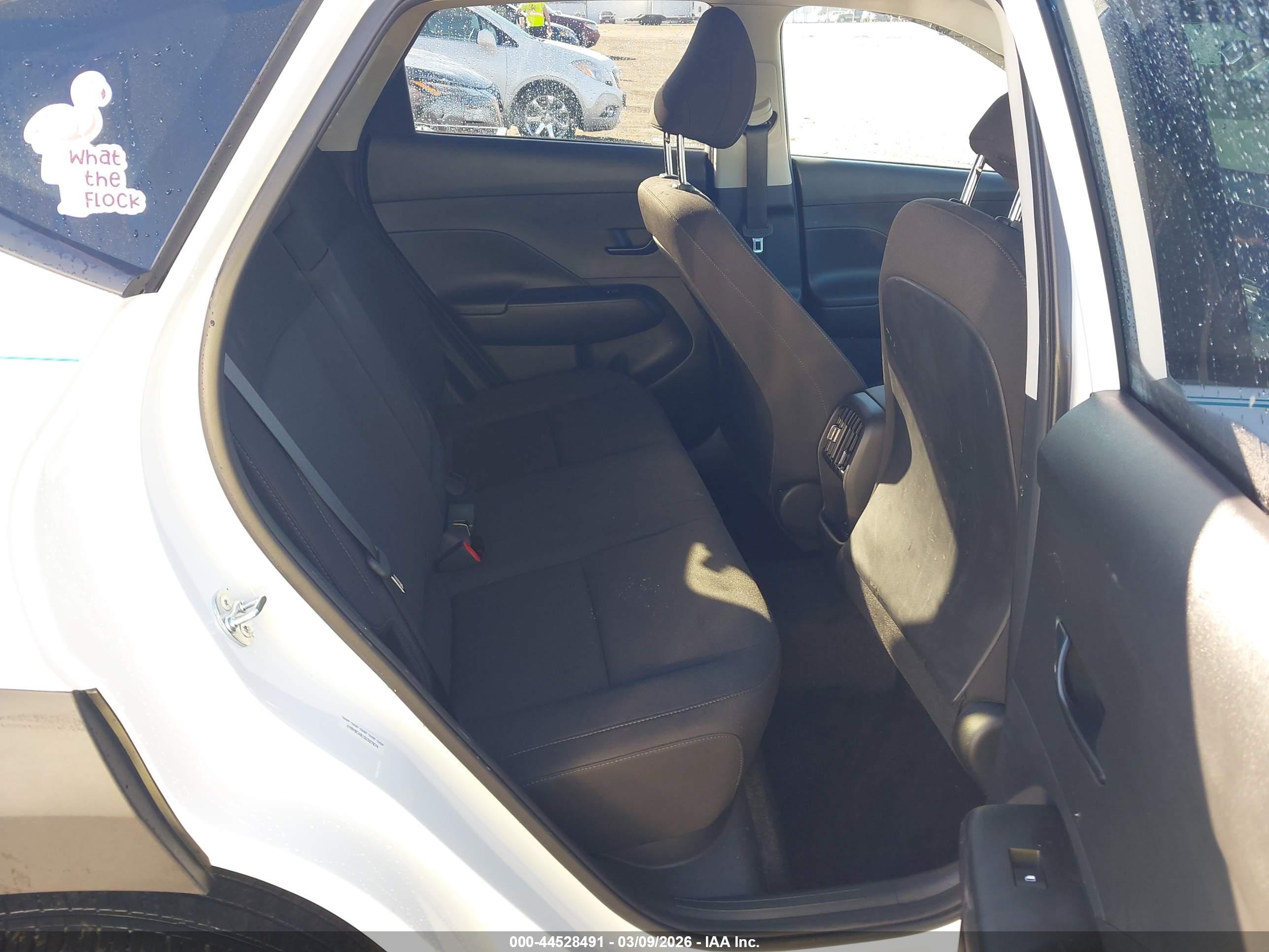 HYUNDAI KONA image 8