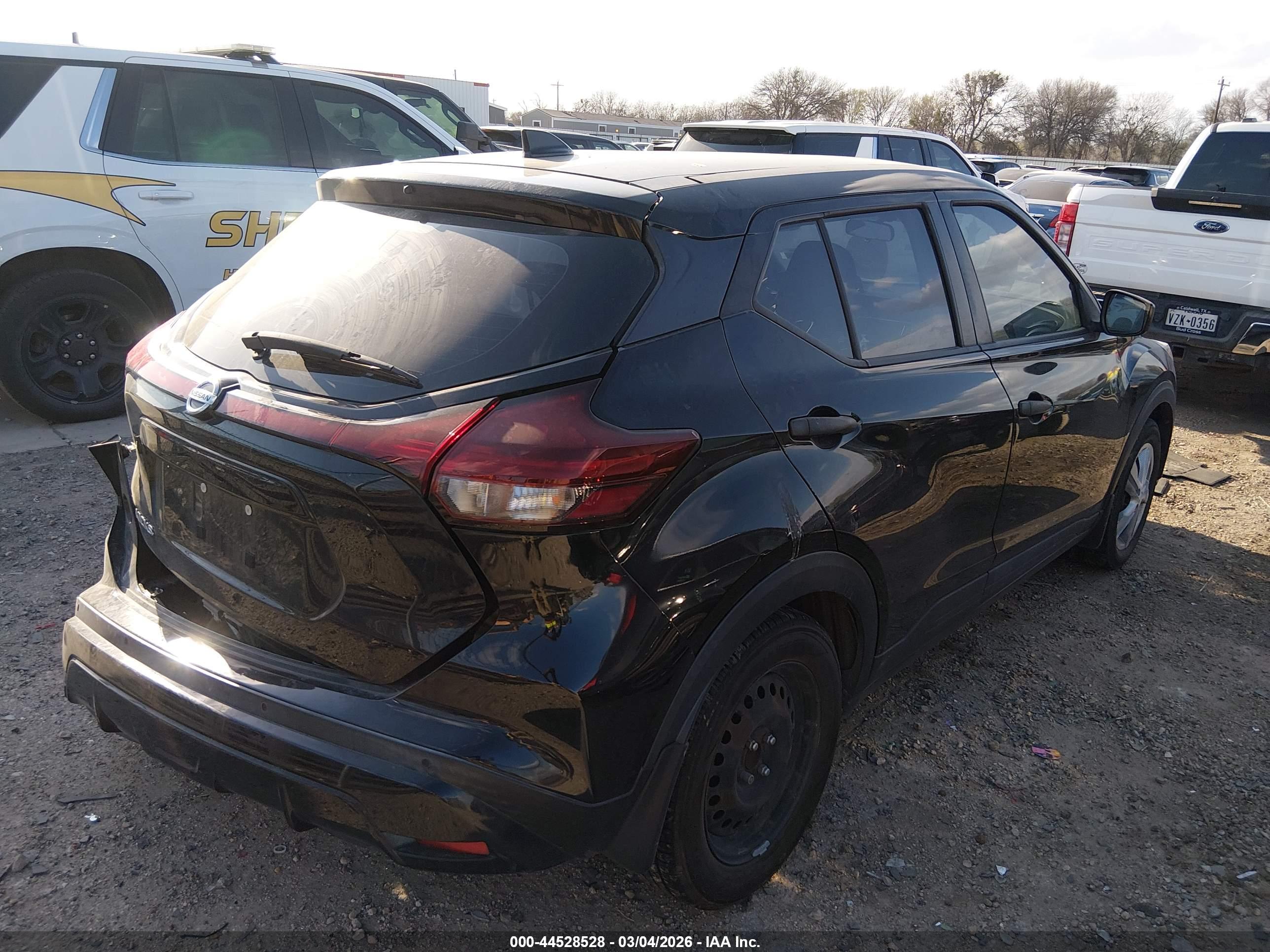 NISSAN KICKS image 4
