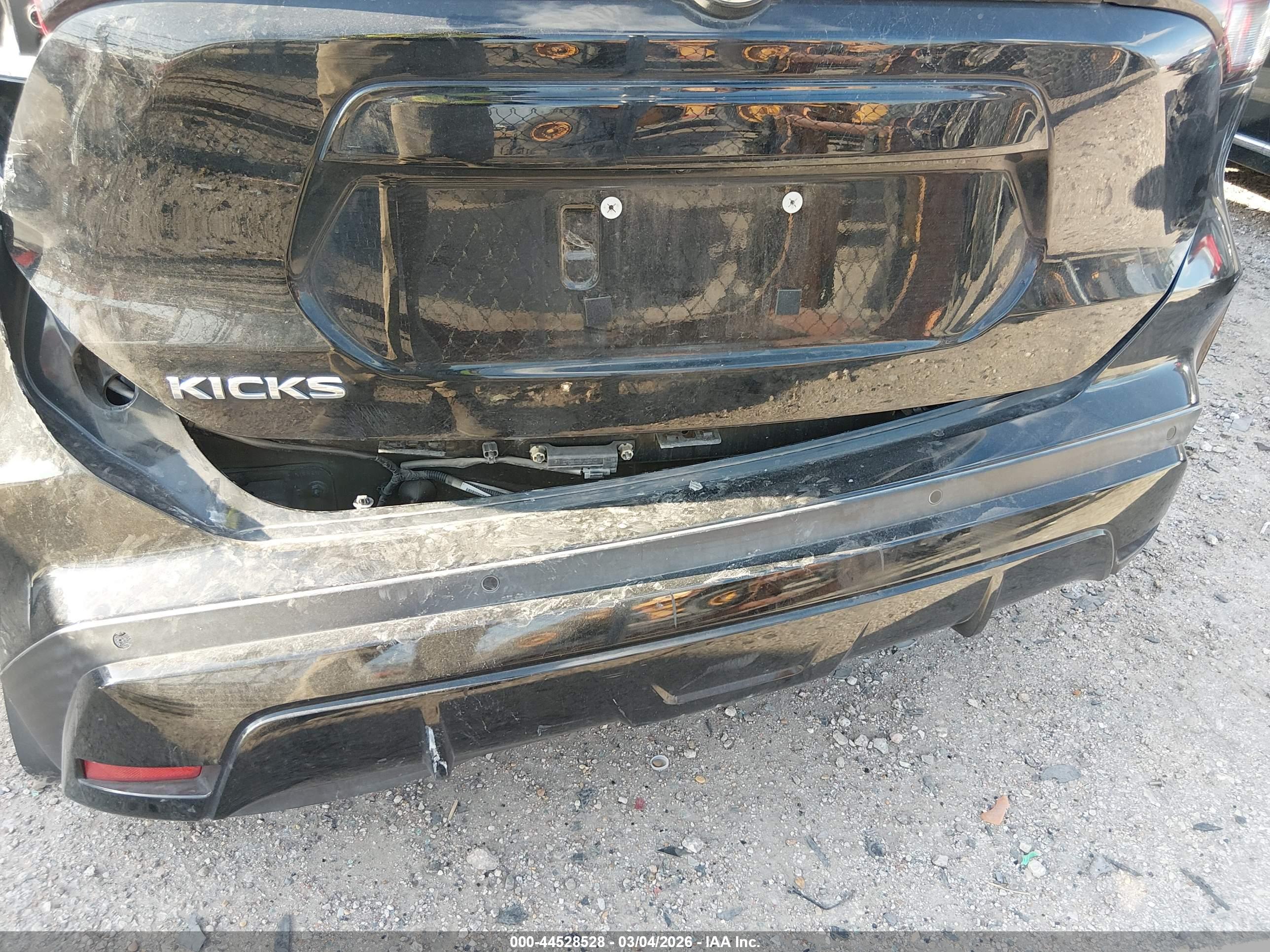 NISSAN KICKS image 6