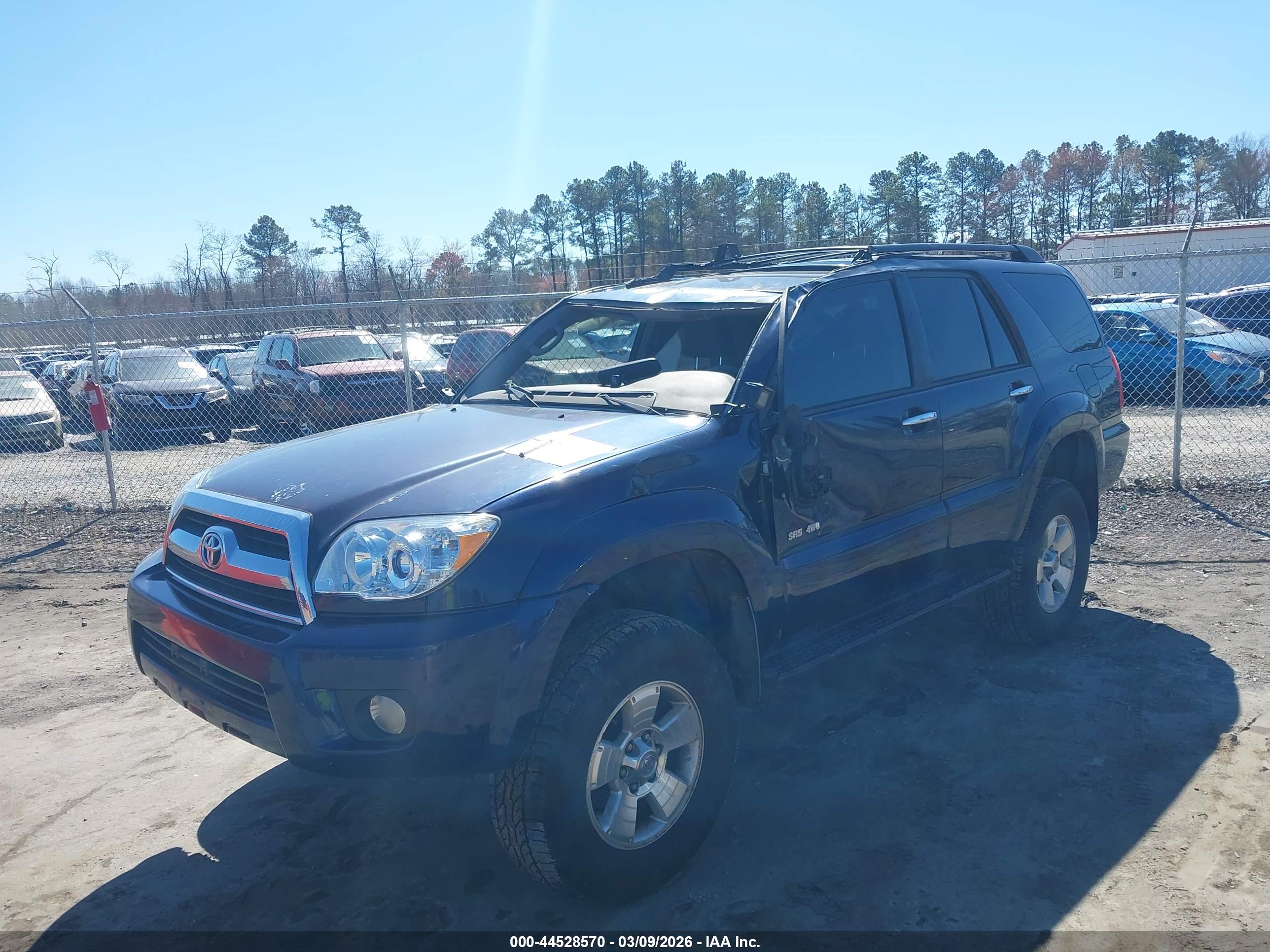 TOYOTA 4RUNNER image 2