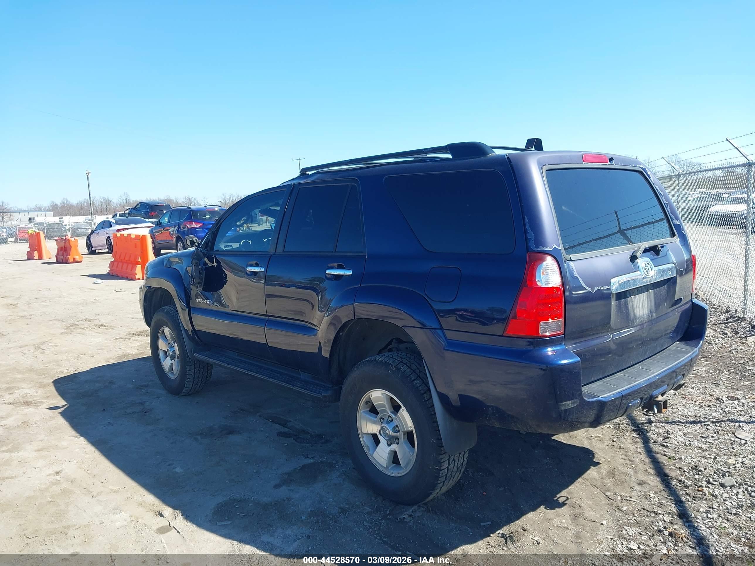 TOYOTA 4RUNNER image 3