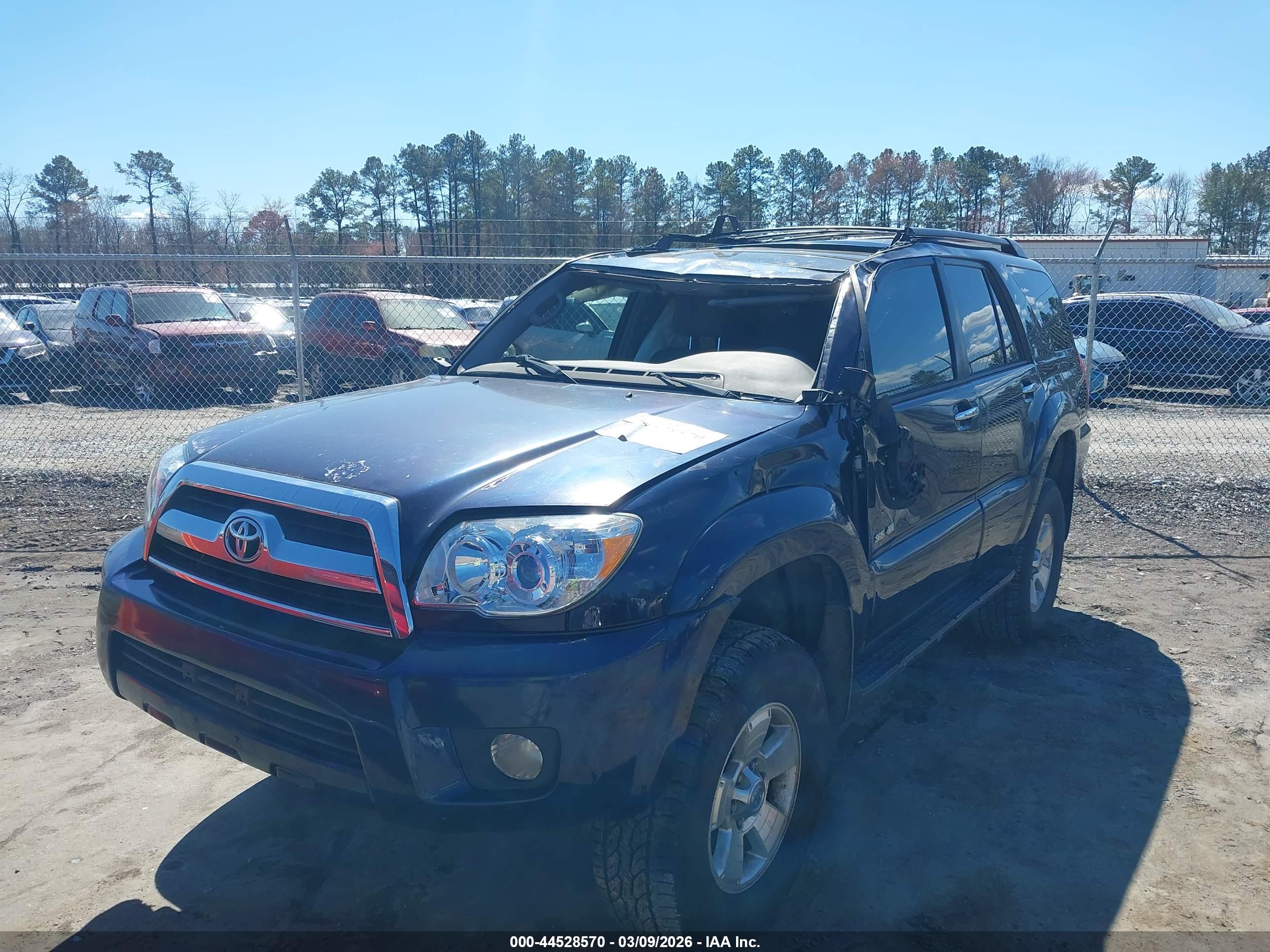 TOYOTA 4RUNNER image 6