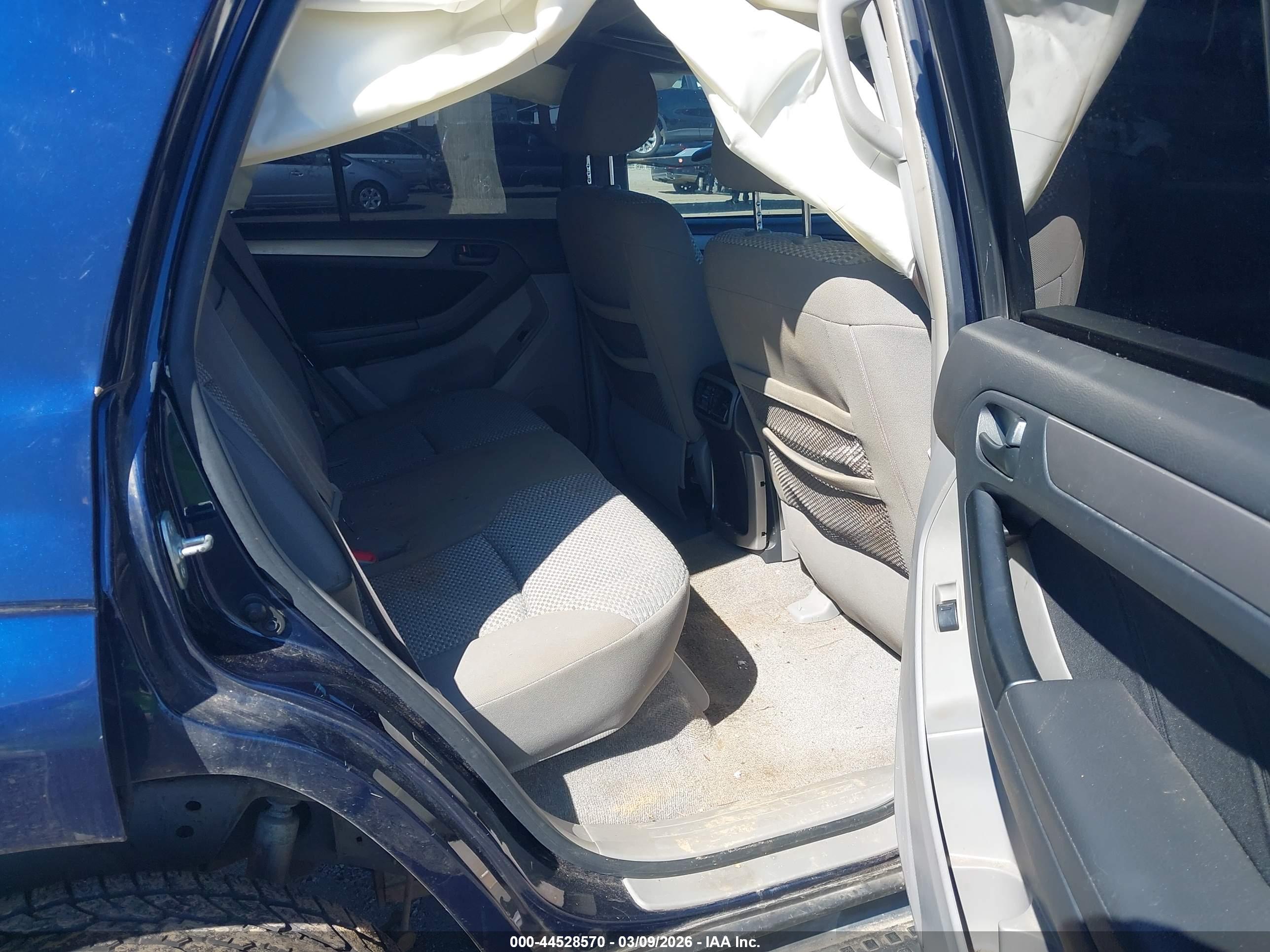 TOYOTA 4RUNNER image 8