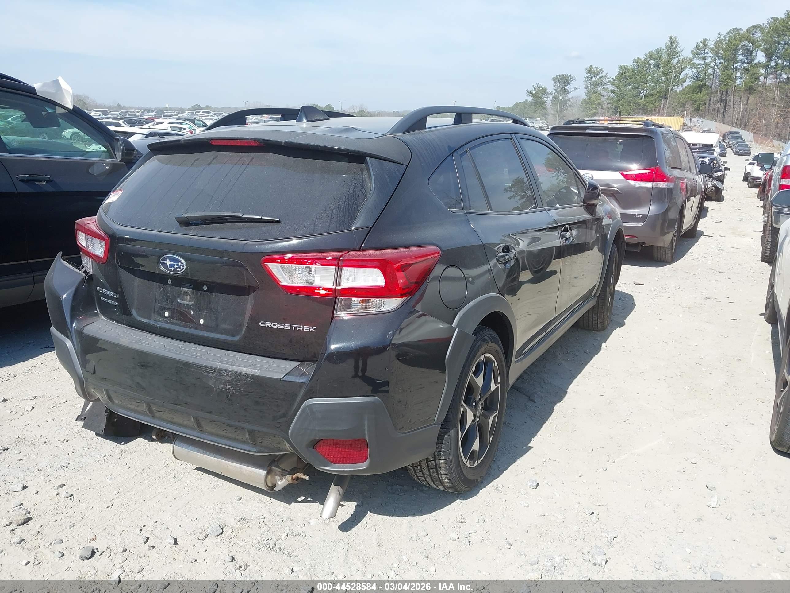 SUBARU CROSSTREK image 4