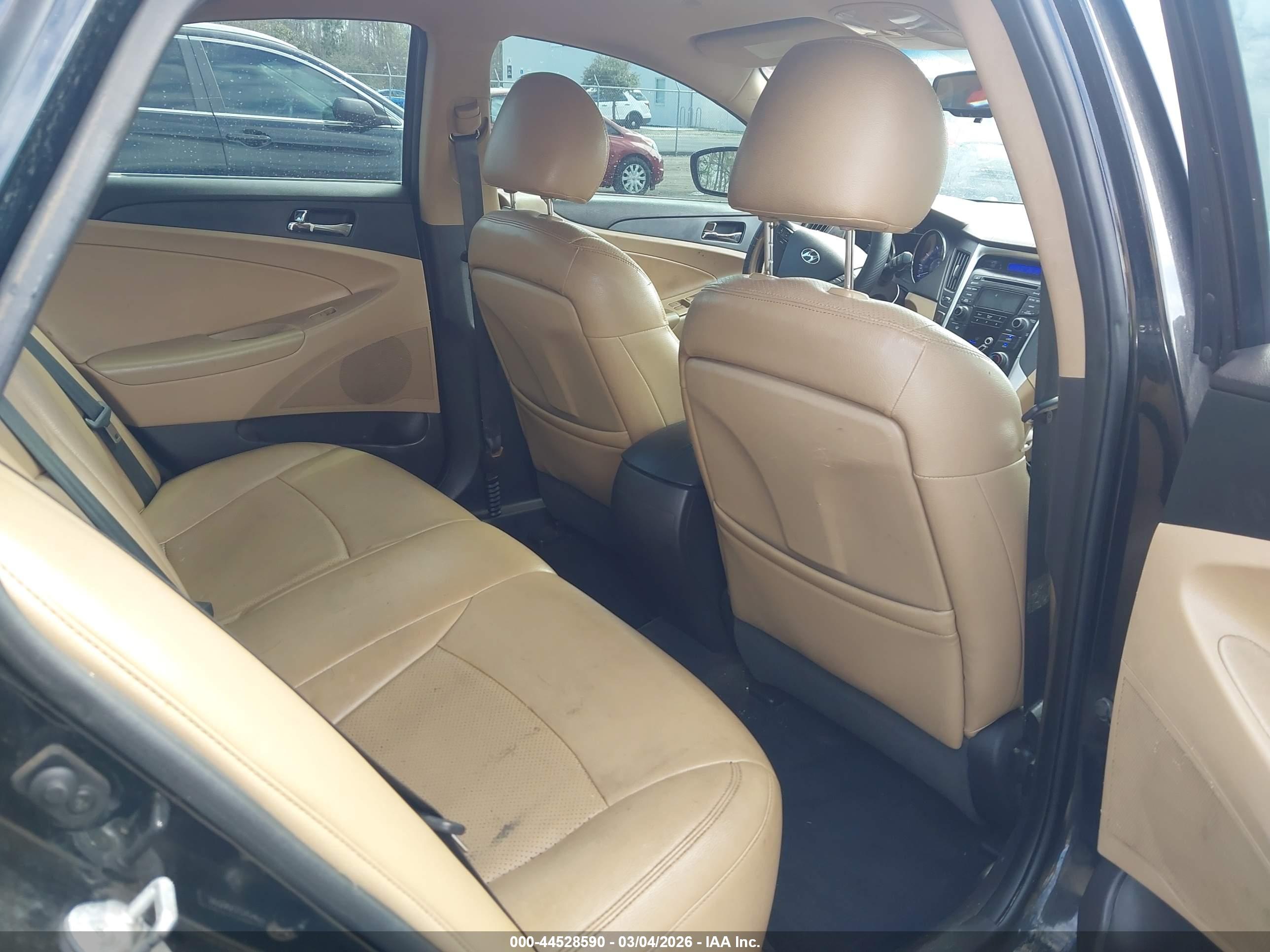 HYUNDAI SONATA image 8