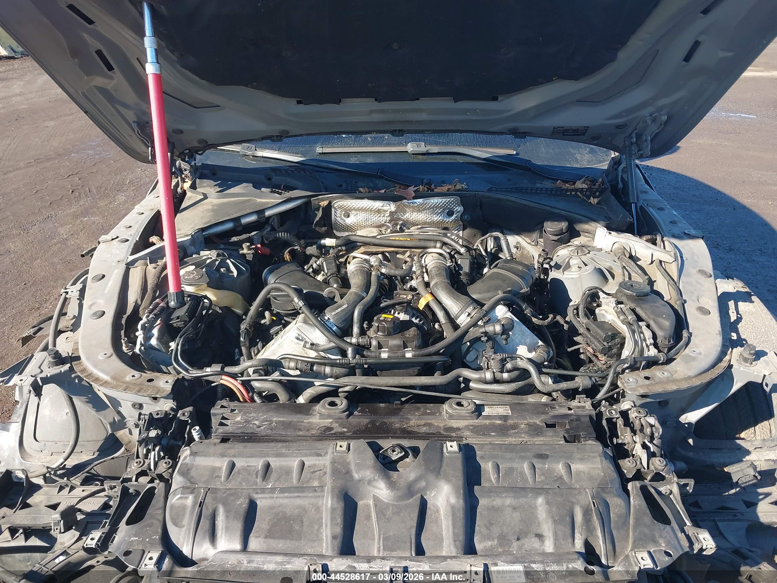 BMW 650I image 10