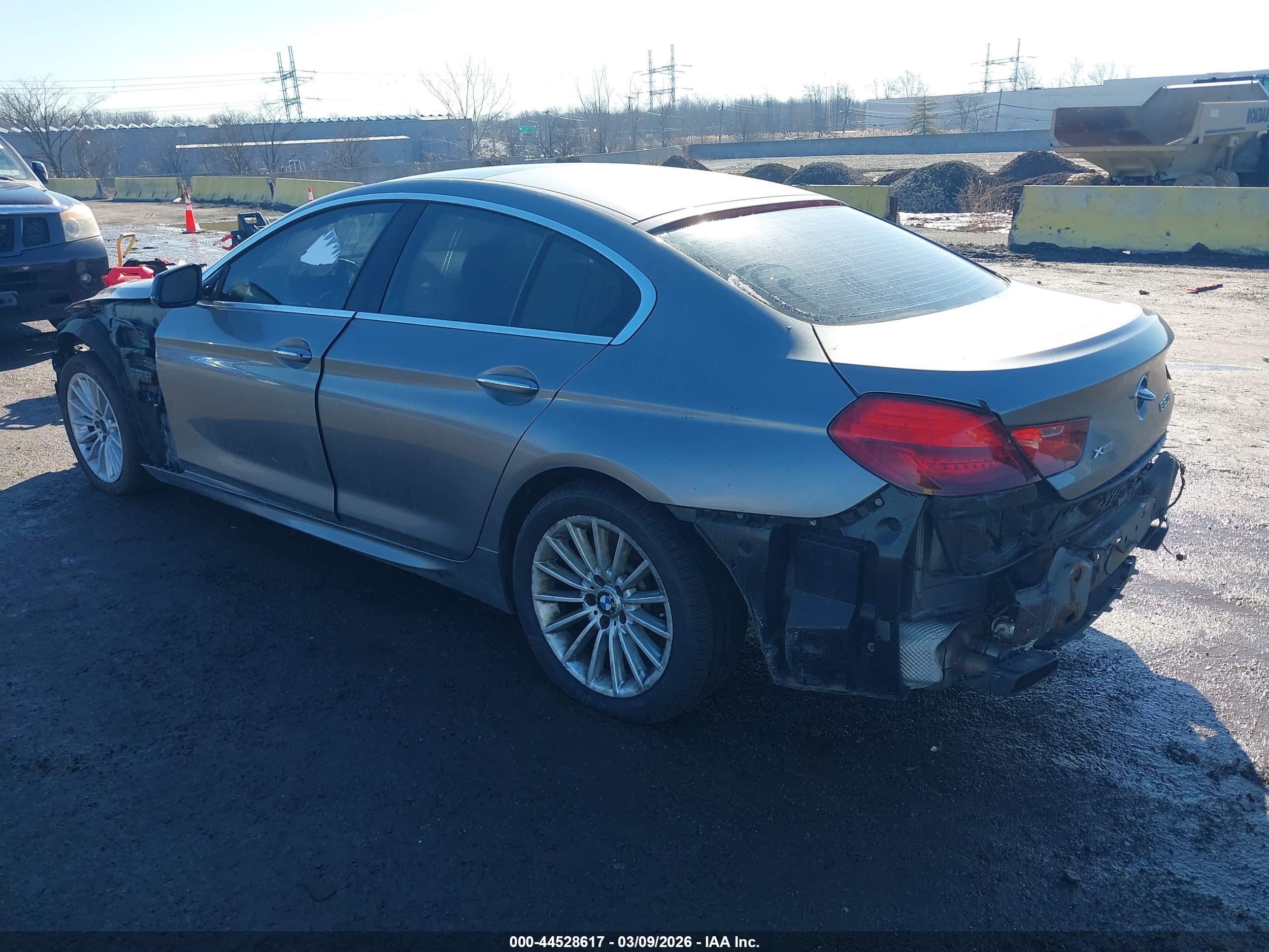 BMW 650I image 3