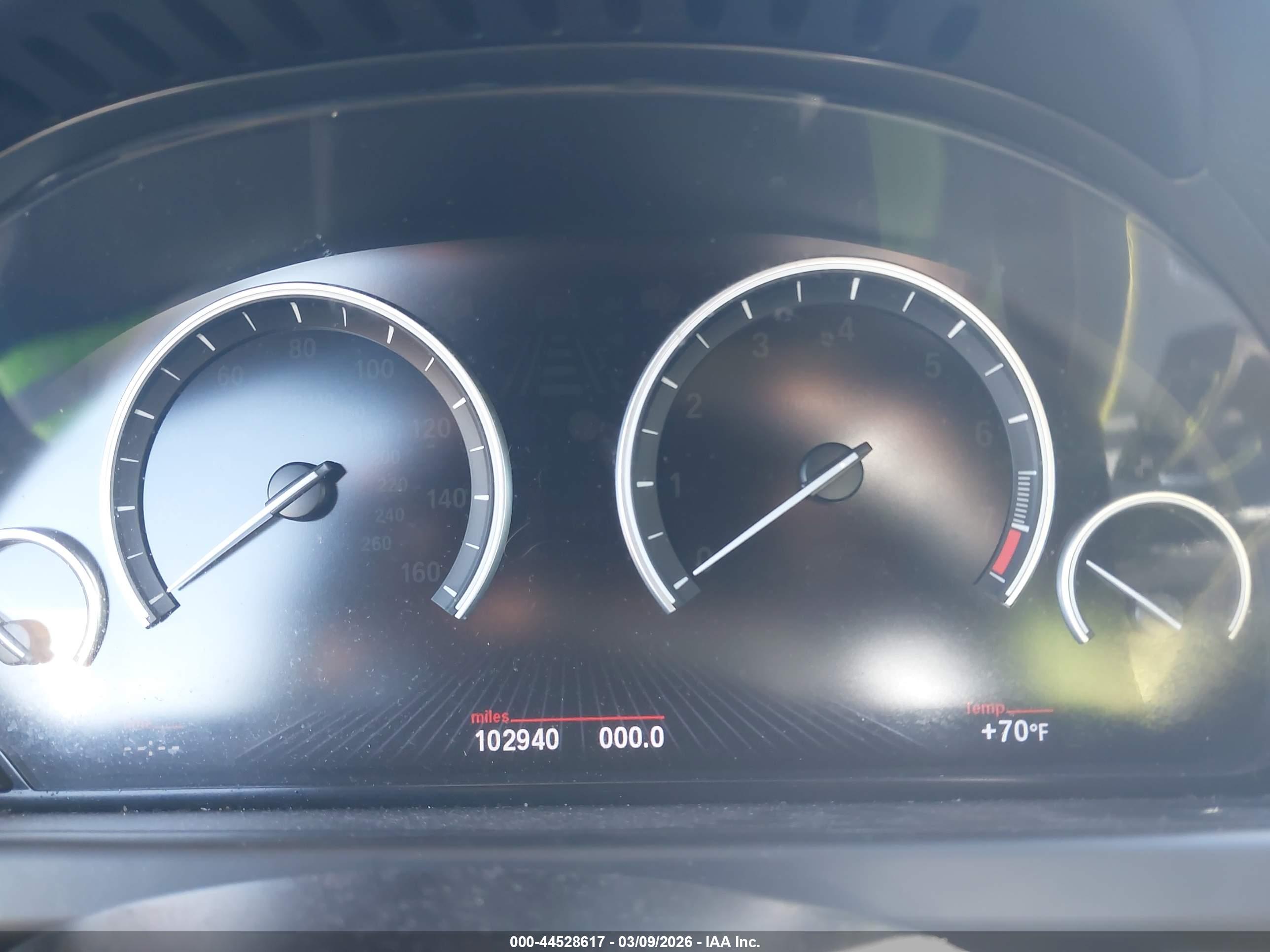 BMW 650I image 7