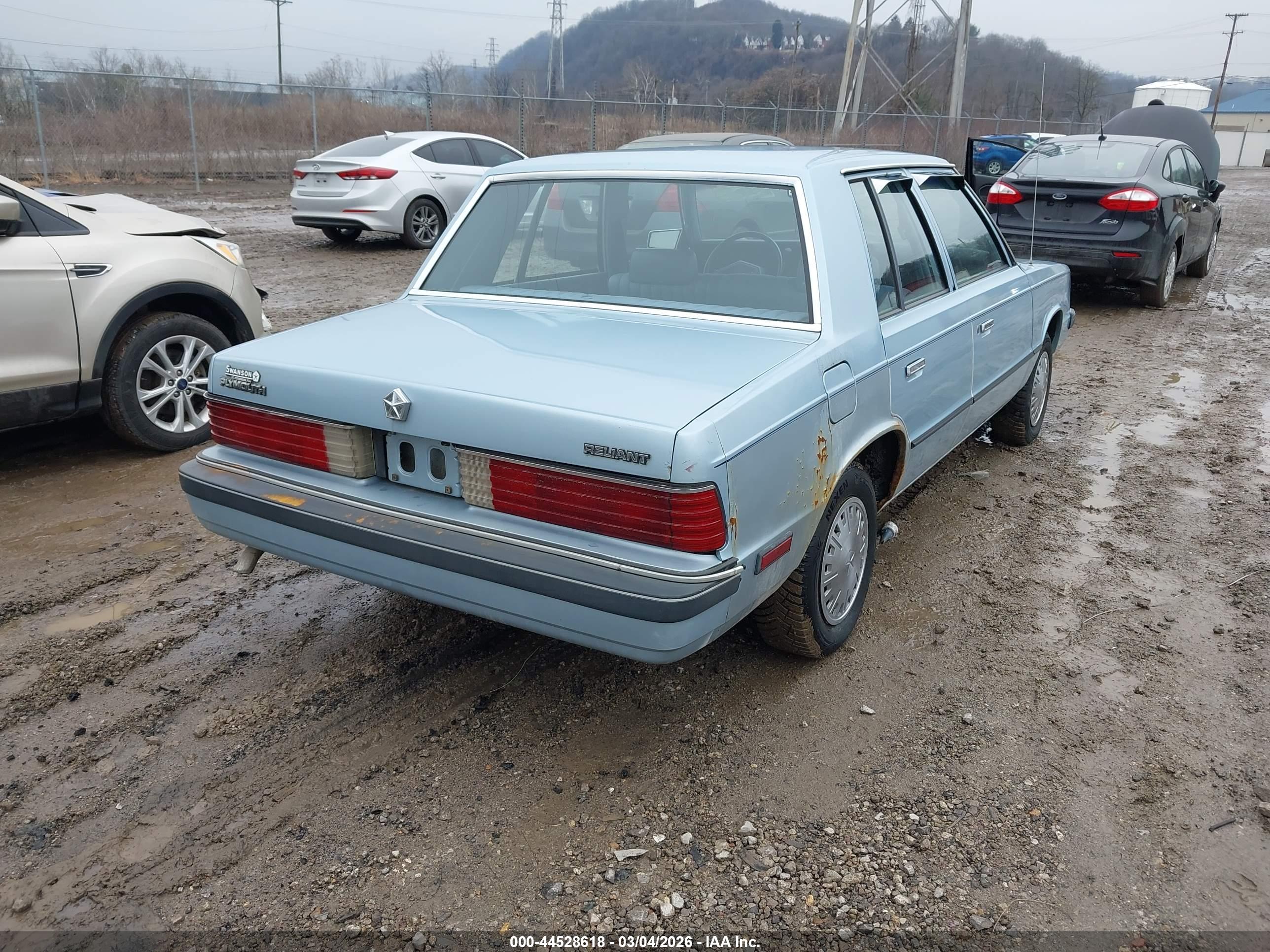 PLYMOUTH RELIANT image 4