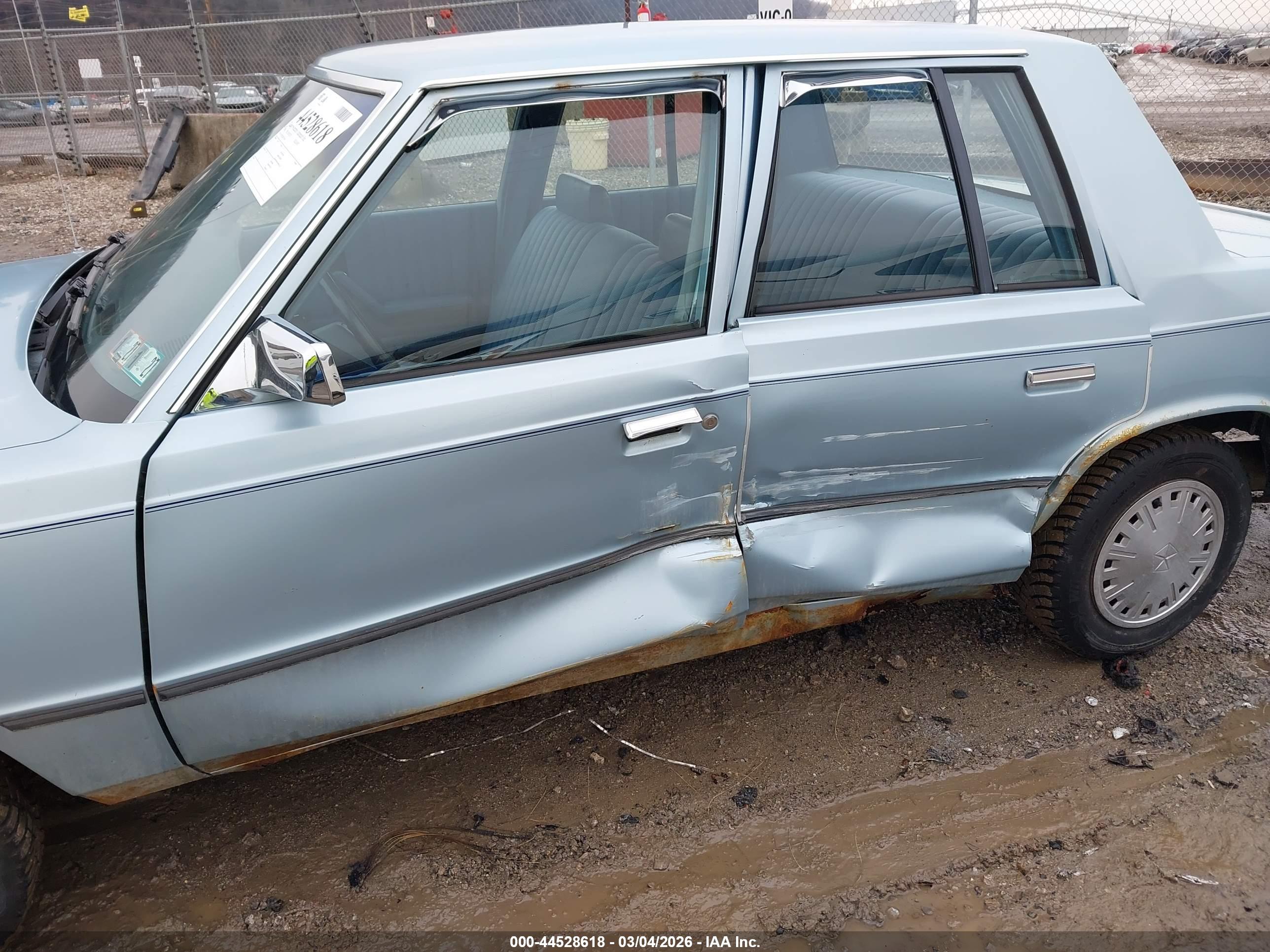 PLYMOUTH RELIANT image 6