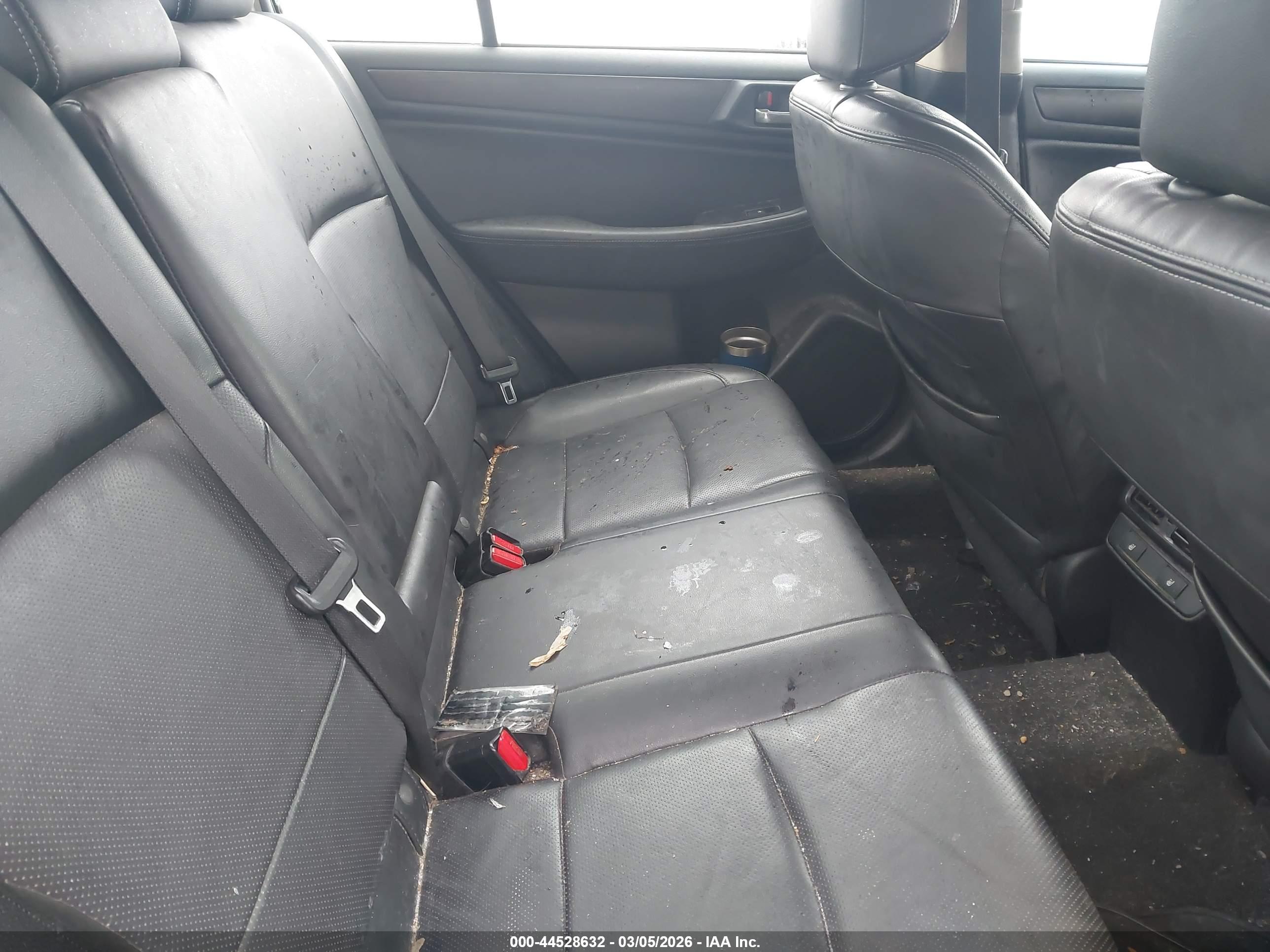 SUBARU LEGACY image 8