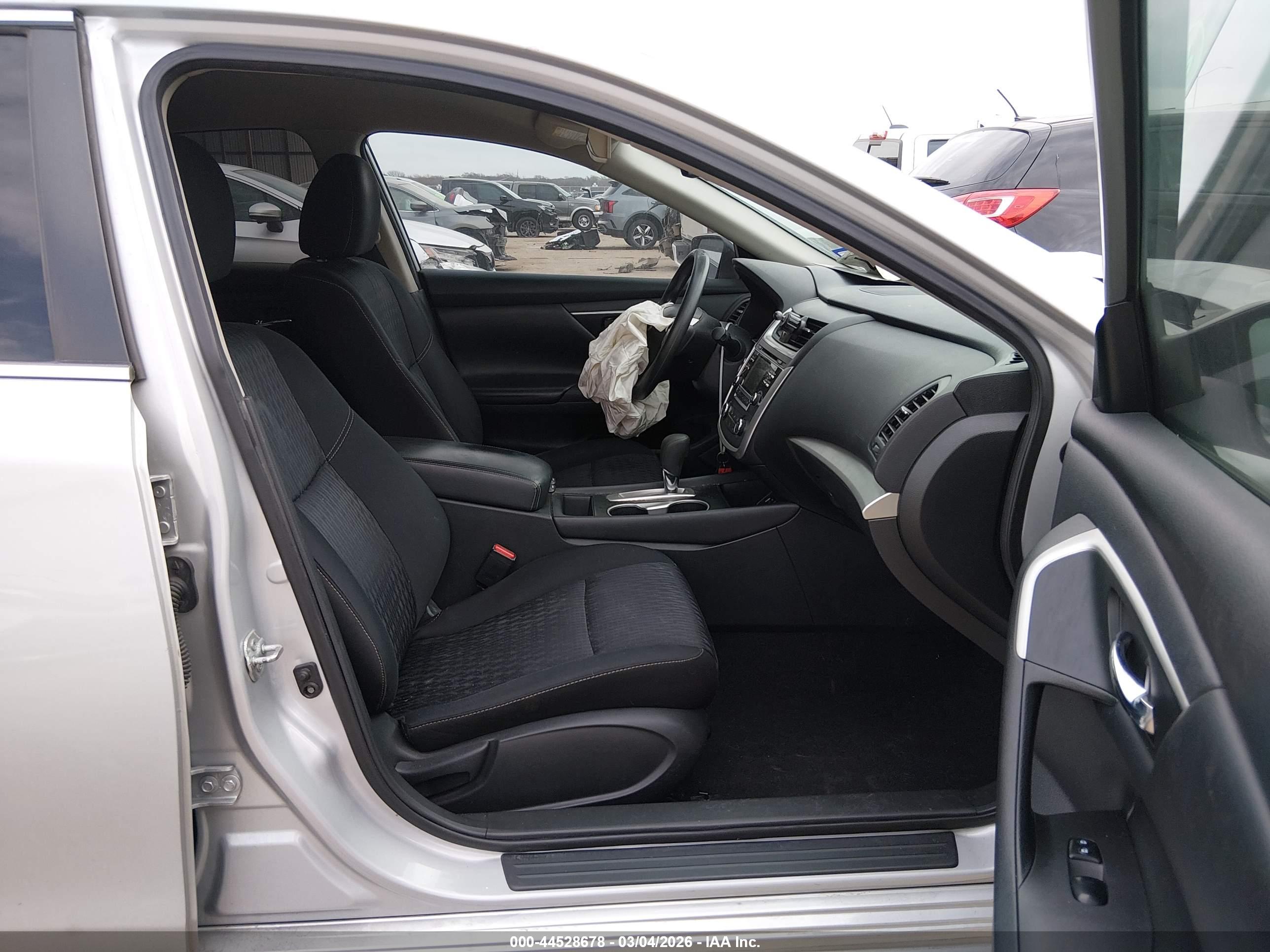 NISSAN ALTIMA image 5