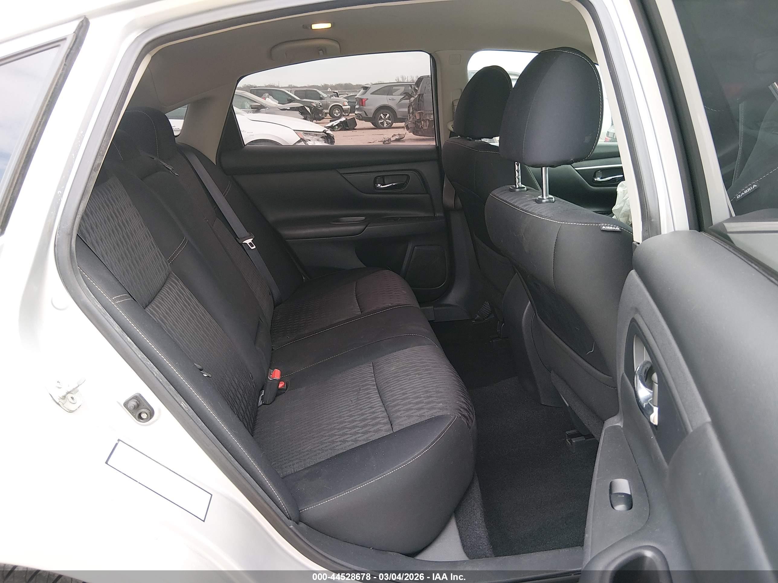 NISSAN ALTIMA image 8