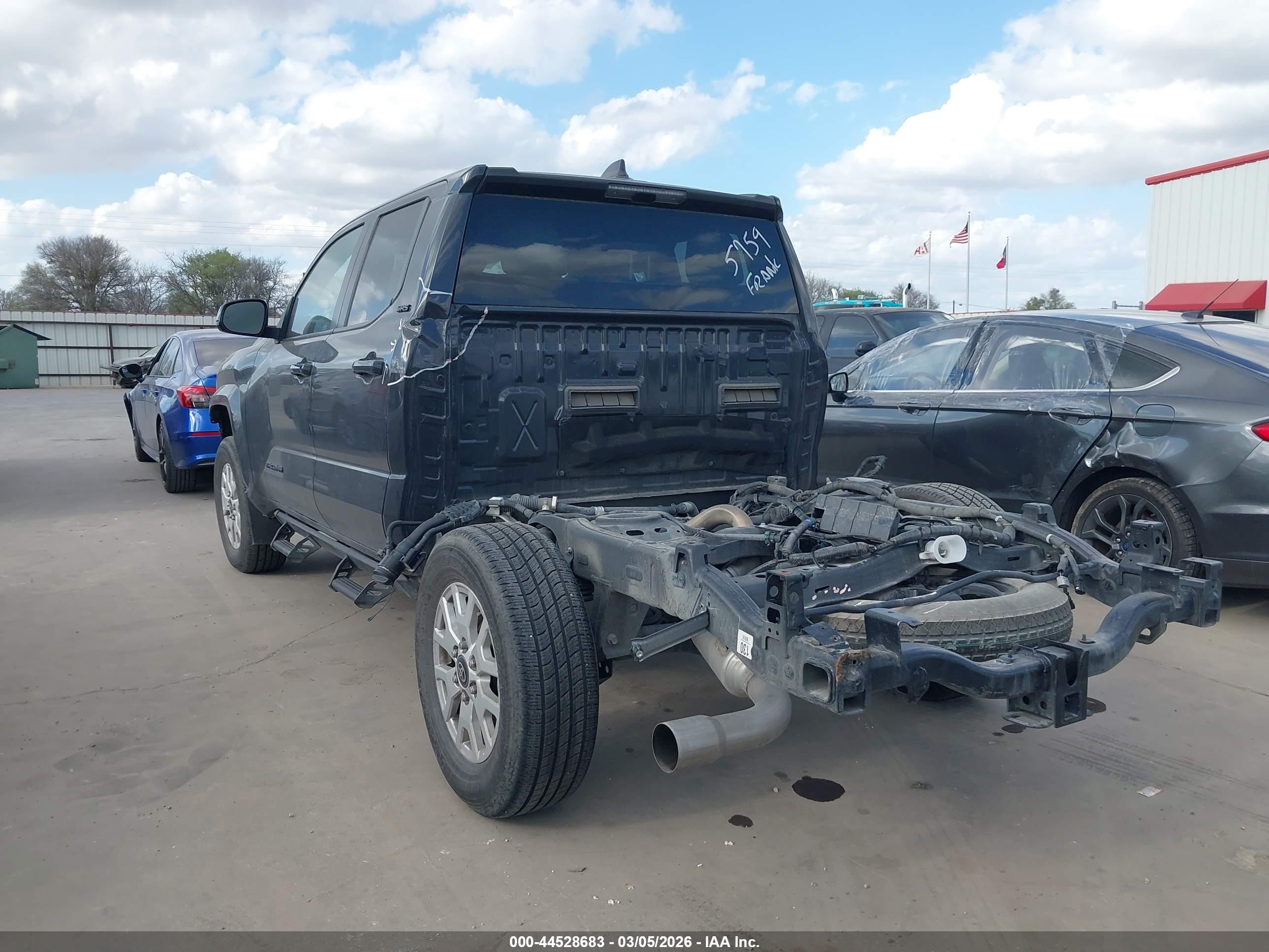 TOYOTA TACOMA image 3