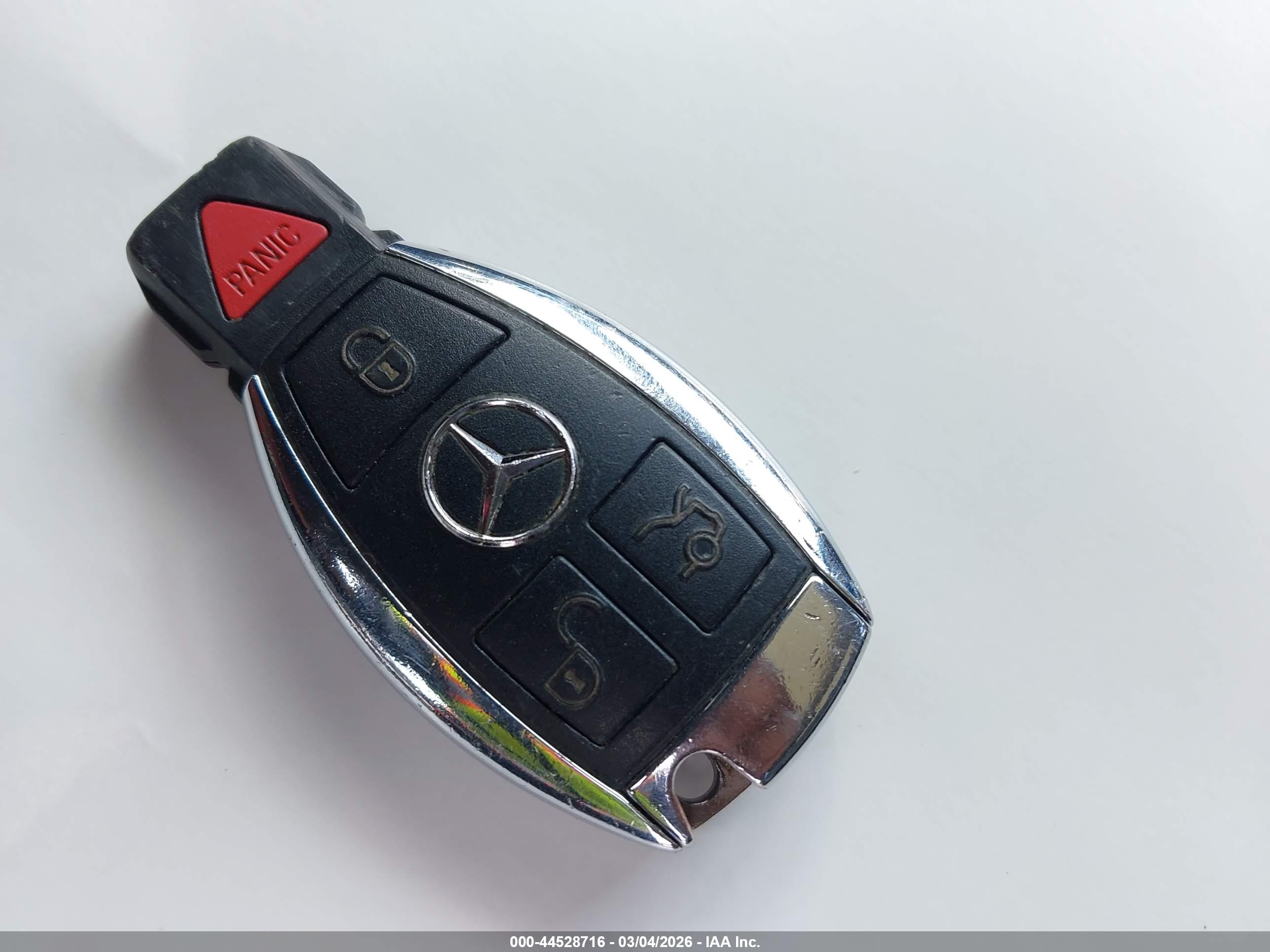 MERCEDES-BENZ GLK image 11