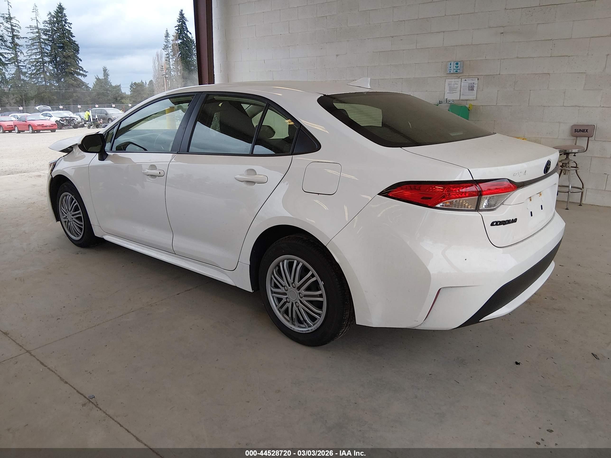 TOYOTA COROLLA image 3