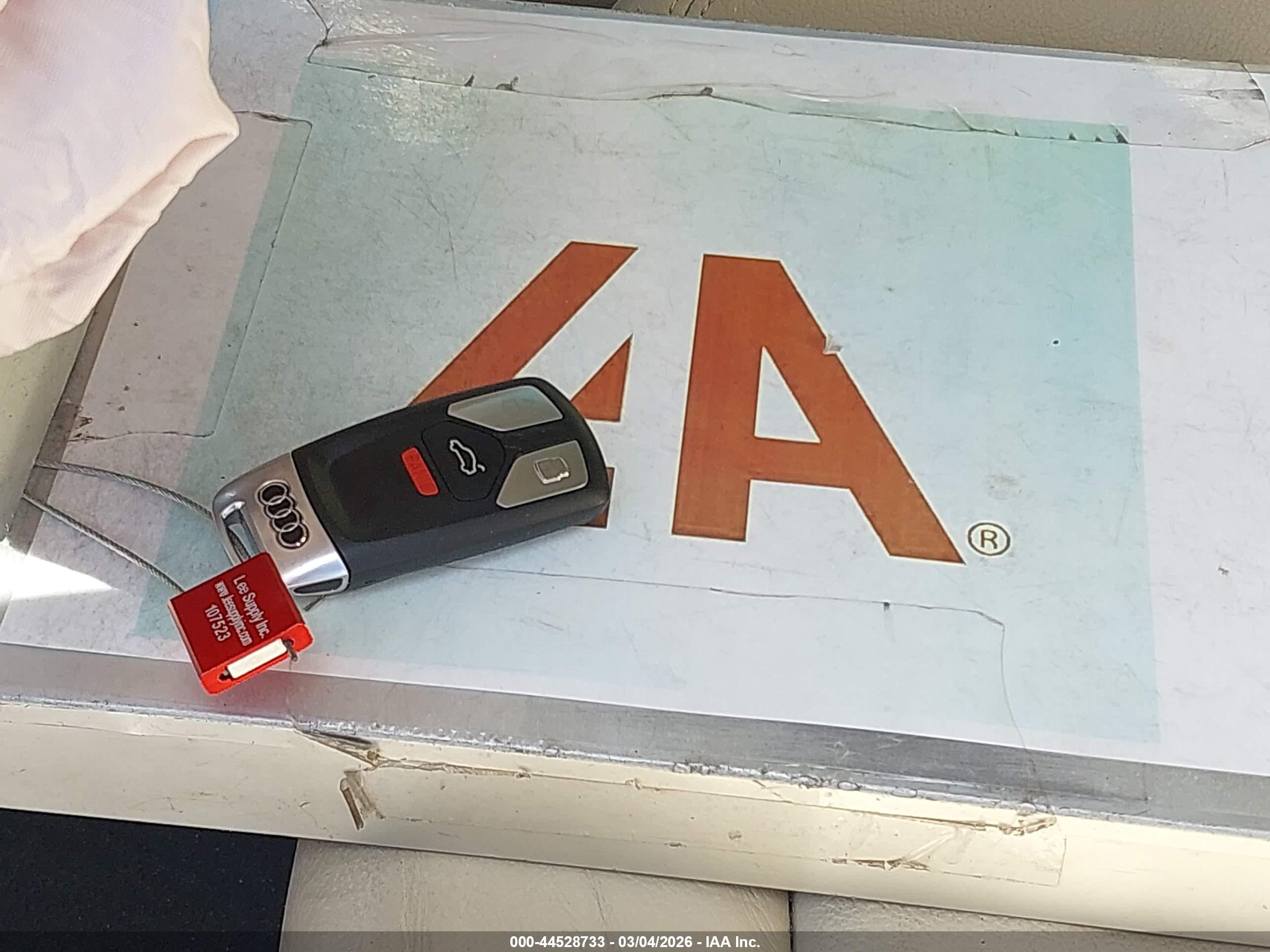 AUDI A4 image 11