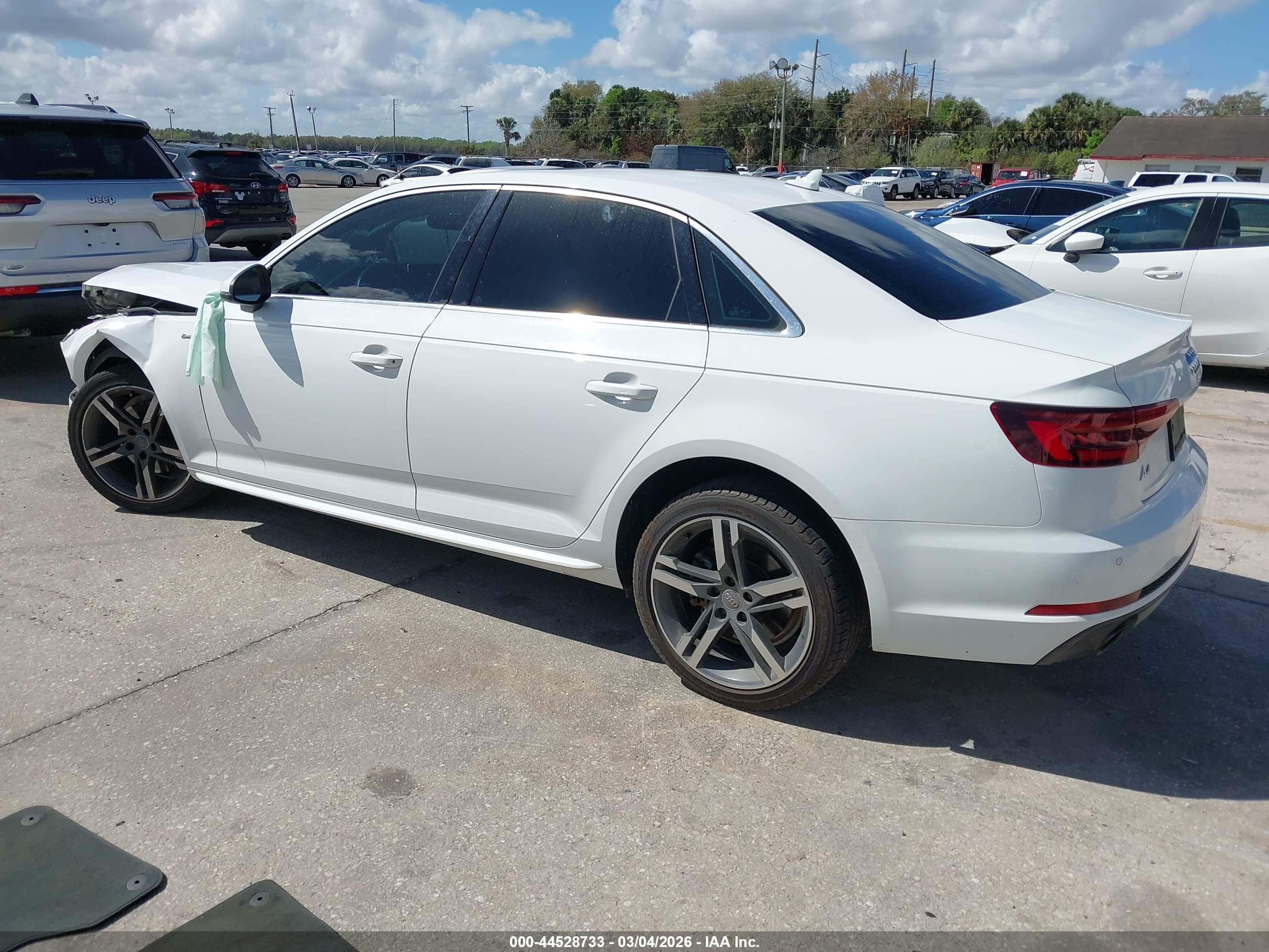 AUDI A4 image 3