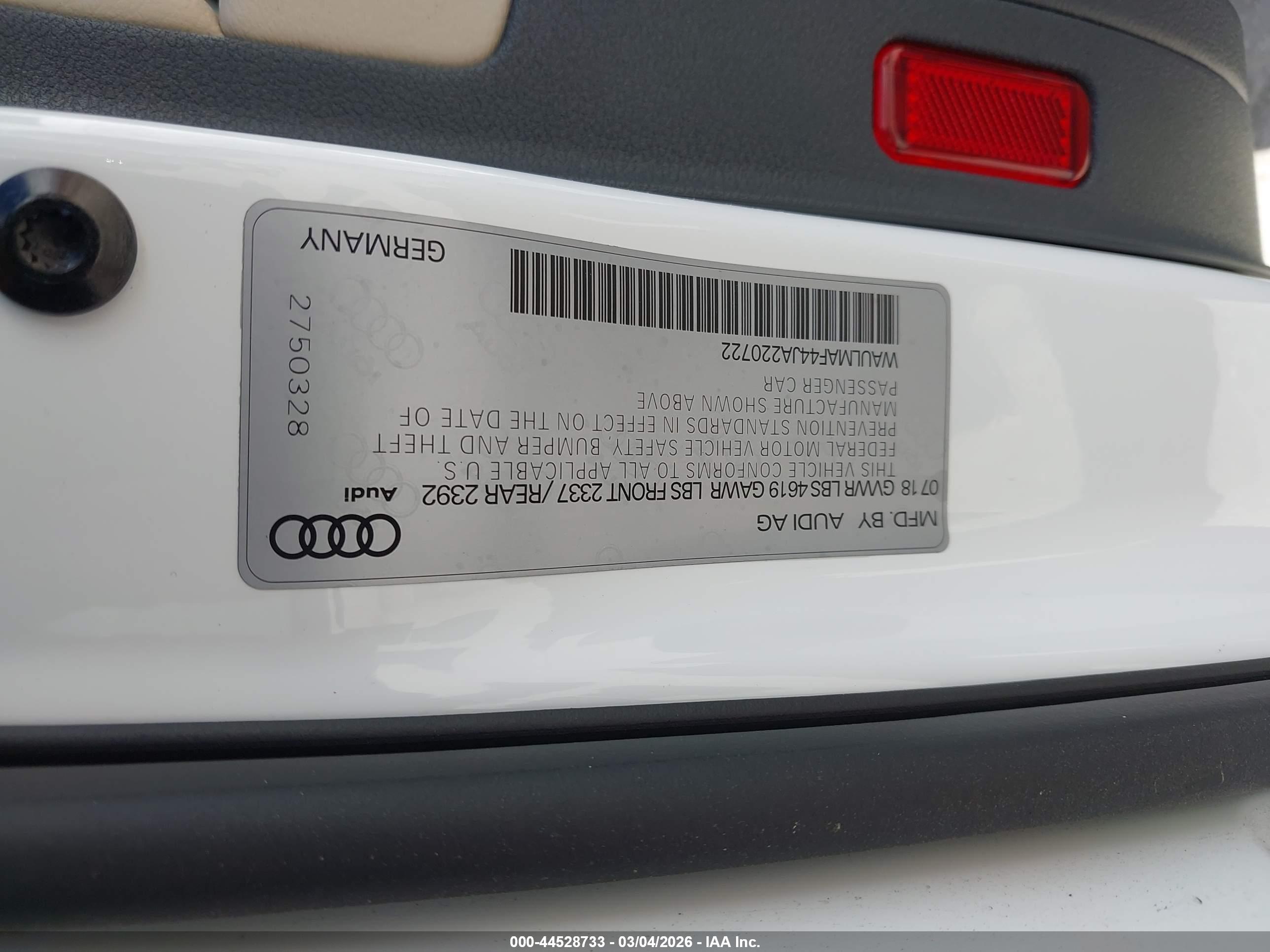 AUDI A4 image 9