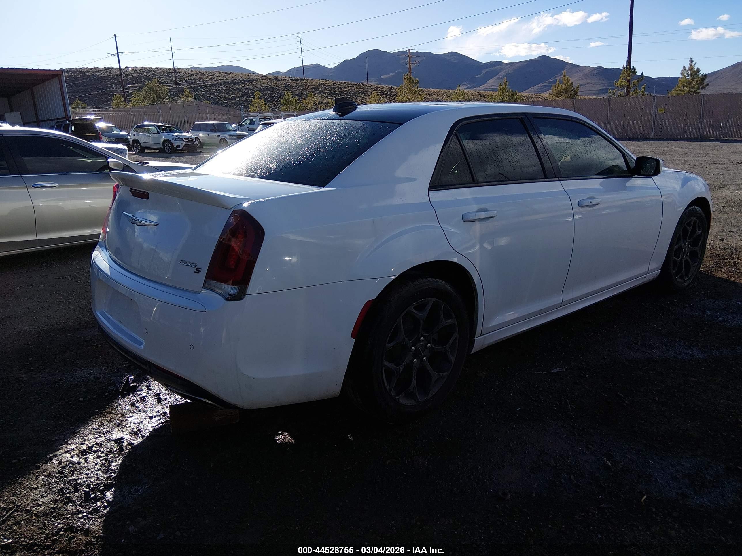 CHRYSLER 300 image 4