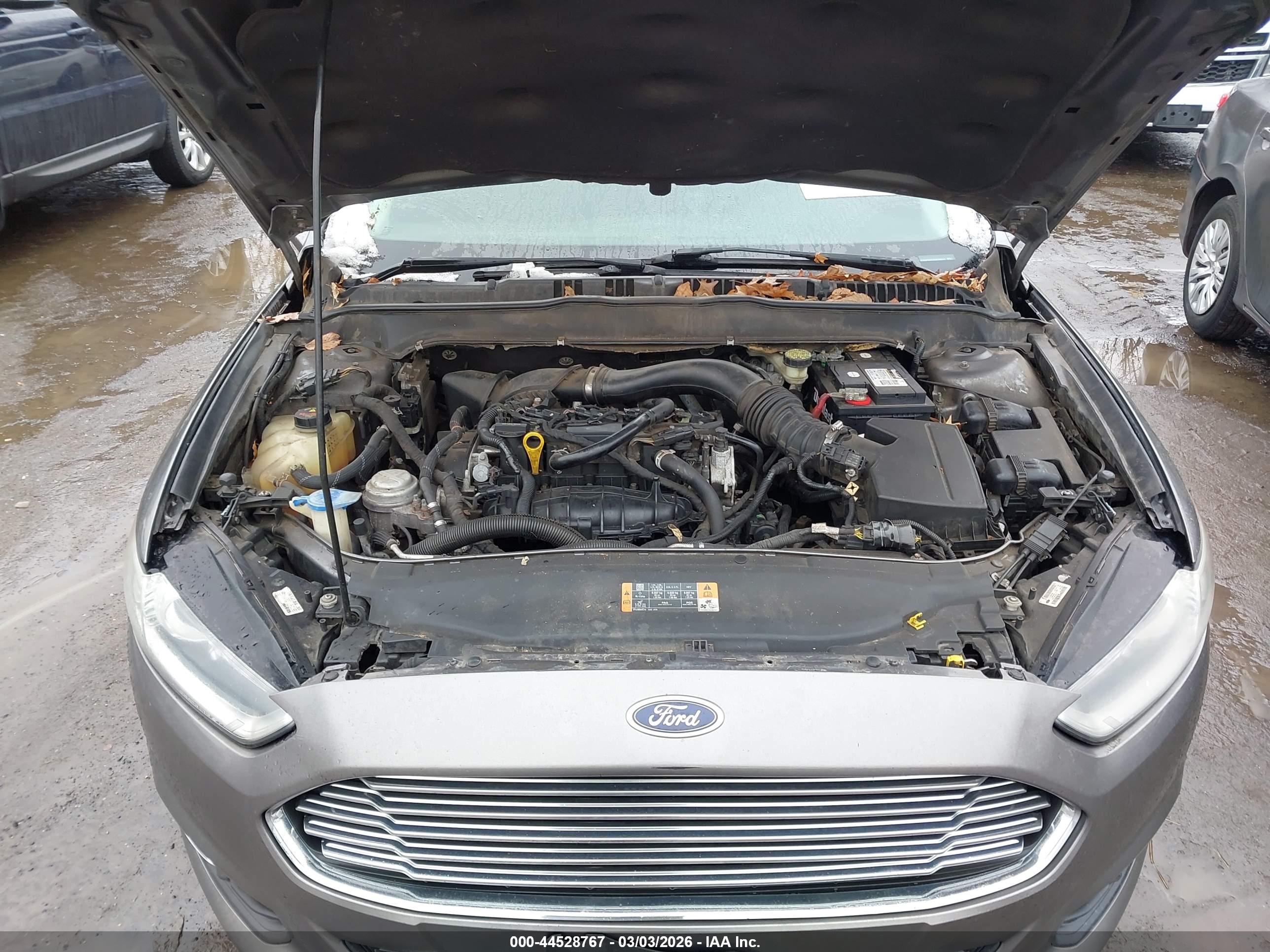FORD FUSION image 10