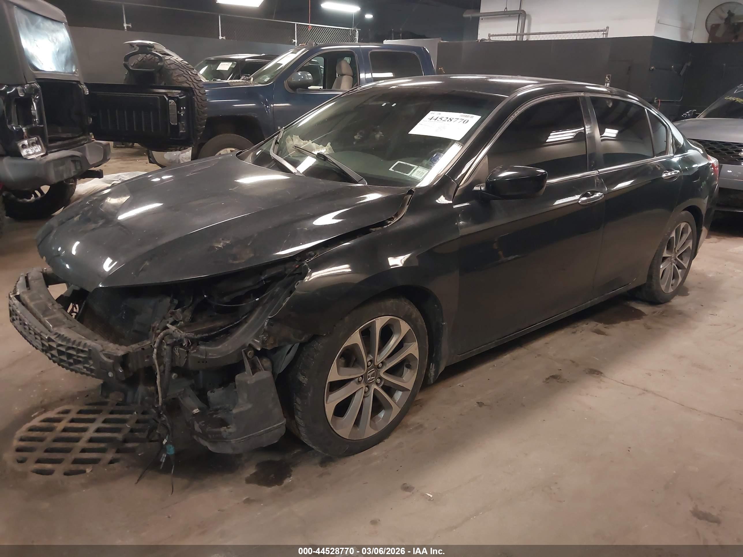 HONDA ACCORD image 2