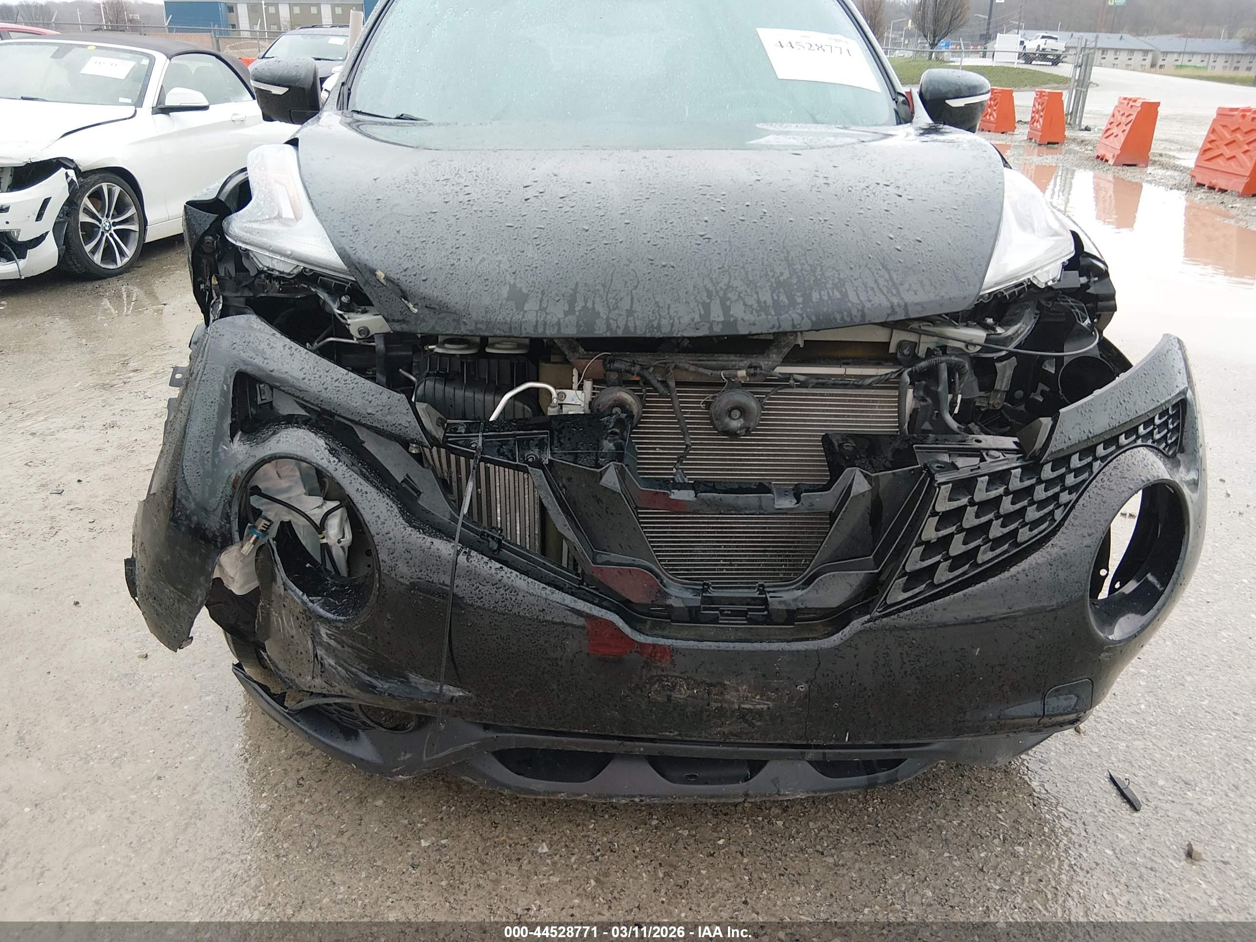 NISSAN JUKE image 6