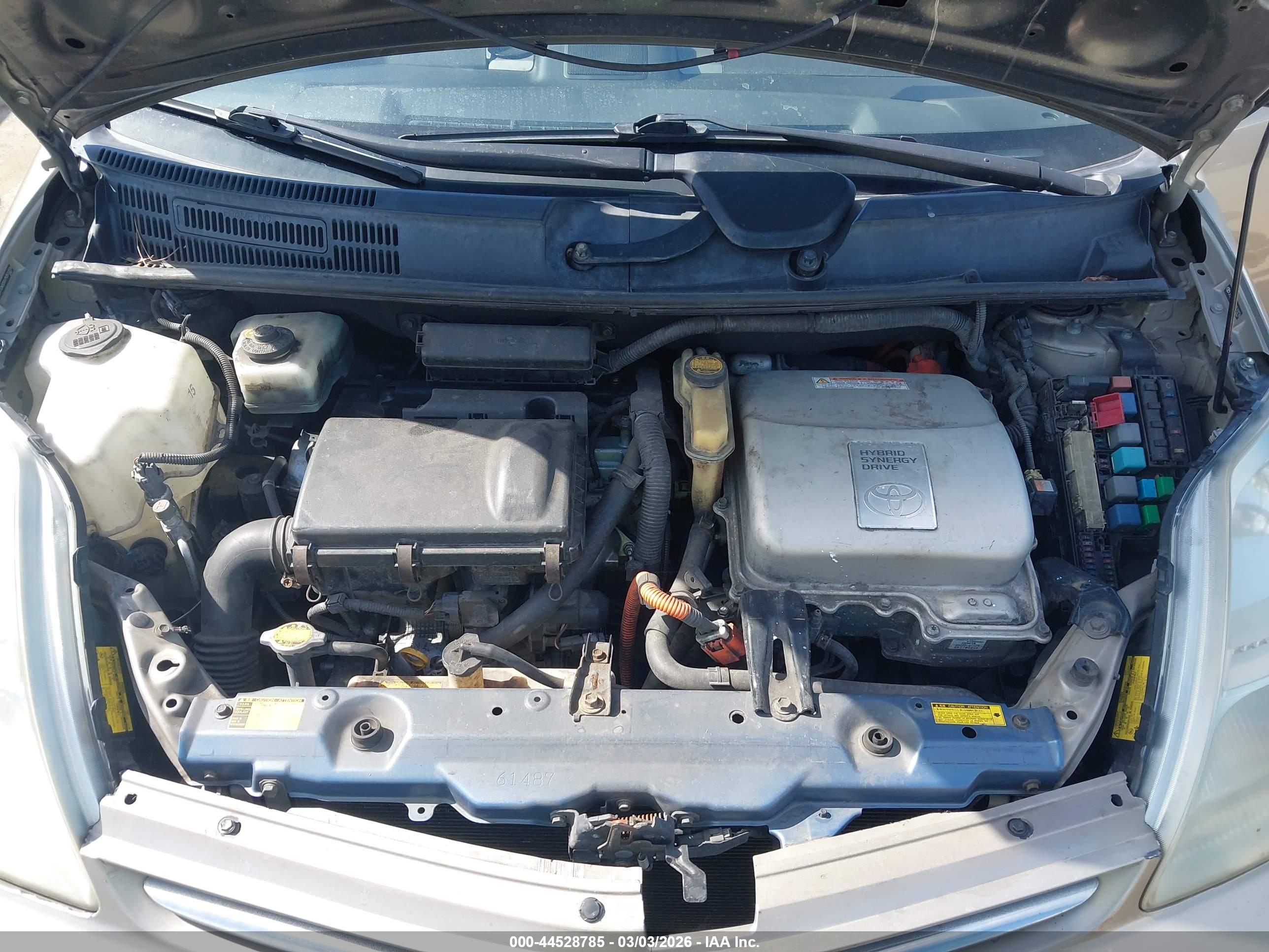 TOYOTA PRIUS image 10