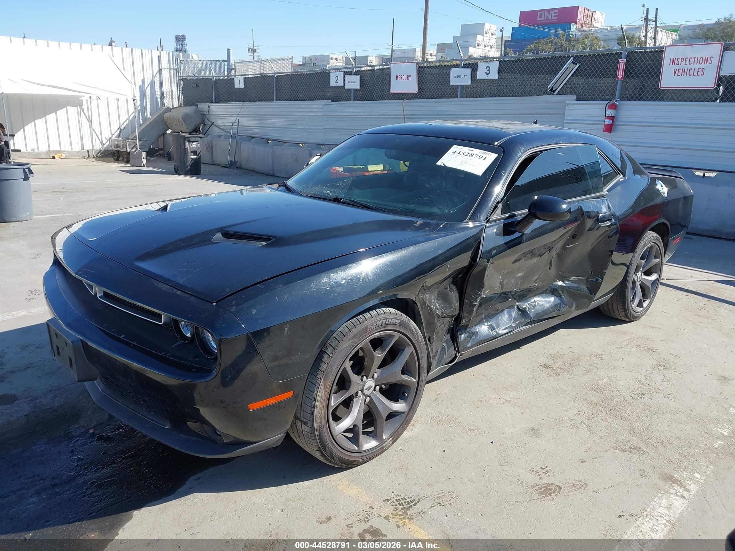 DODGE CHALLENGER image 2