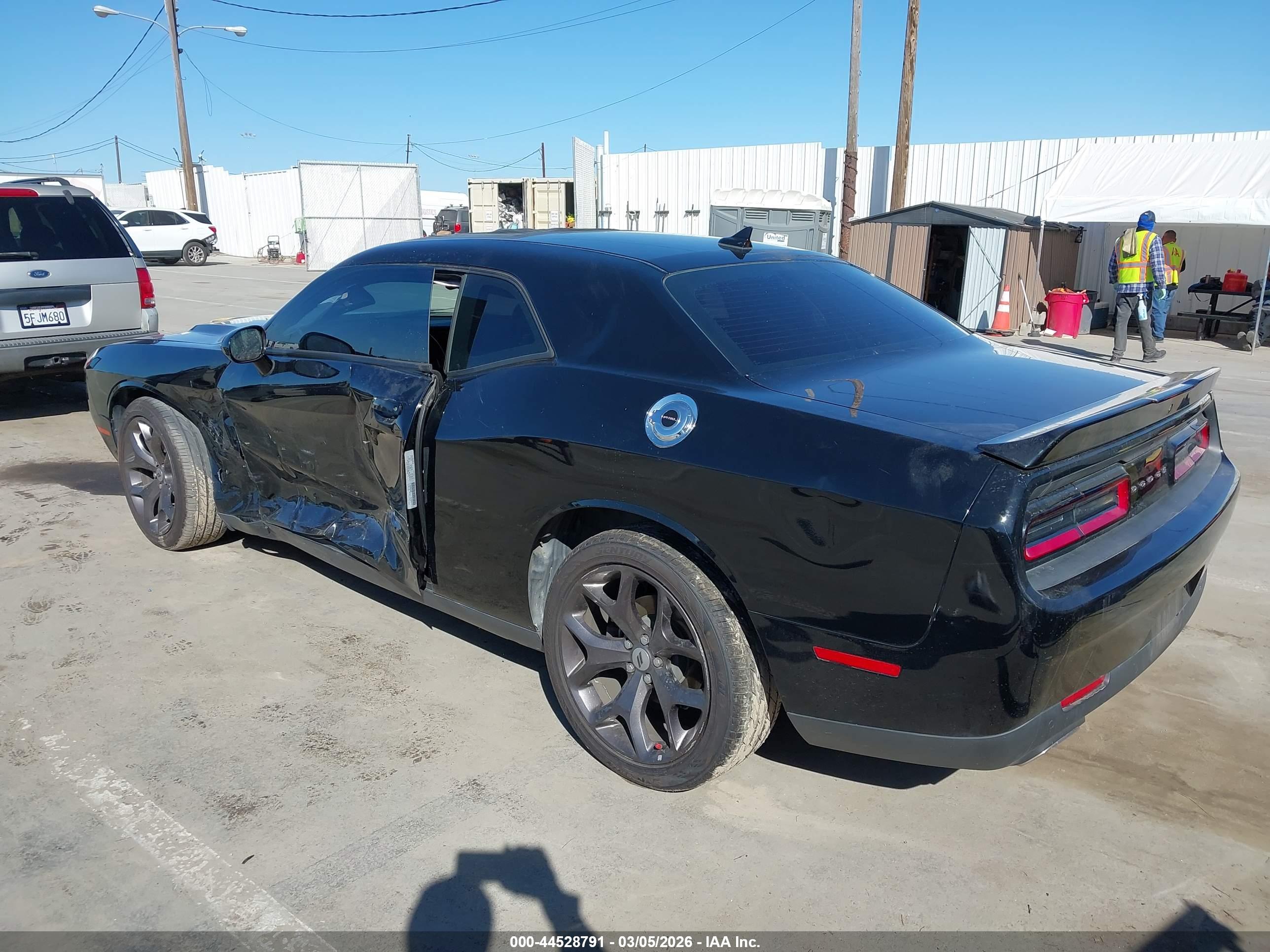 DODGE CHALLENGER image 3