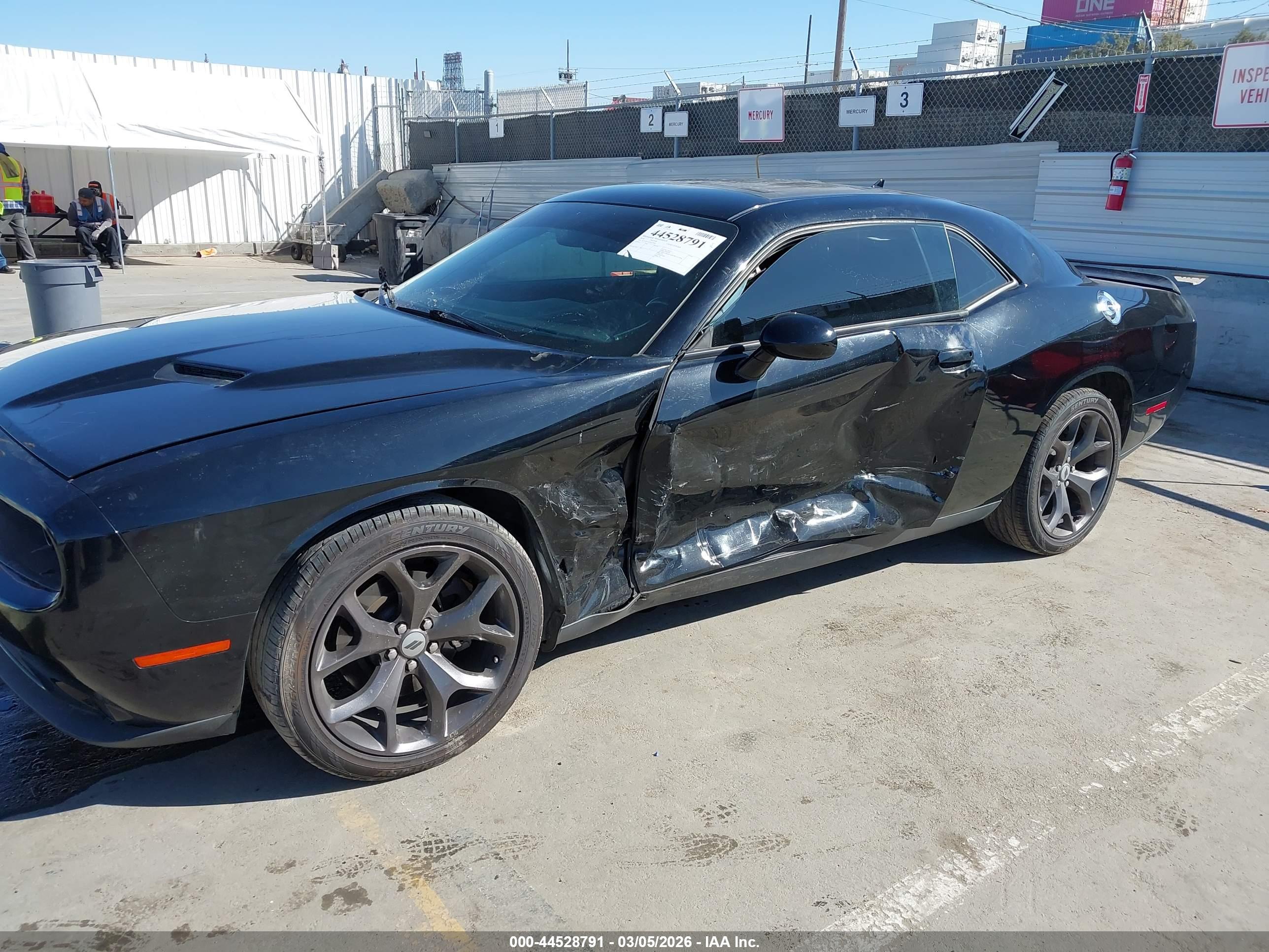 DODGE CHALLENGER image 6