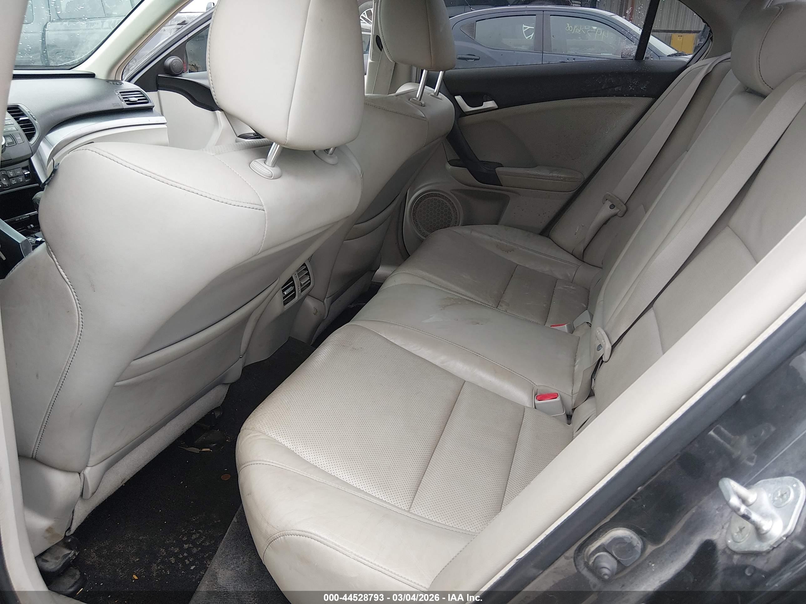 ACURA TSX image 8