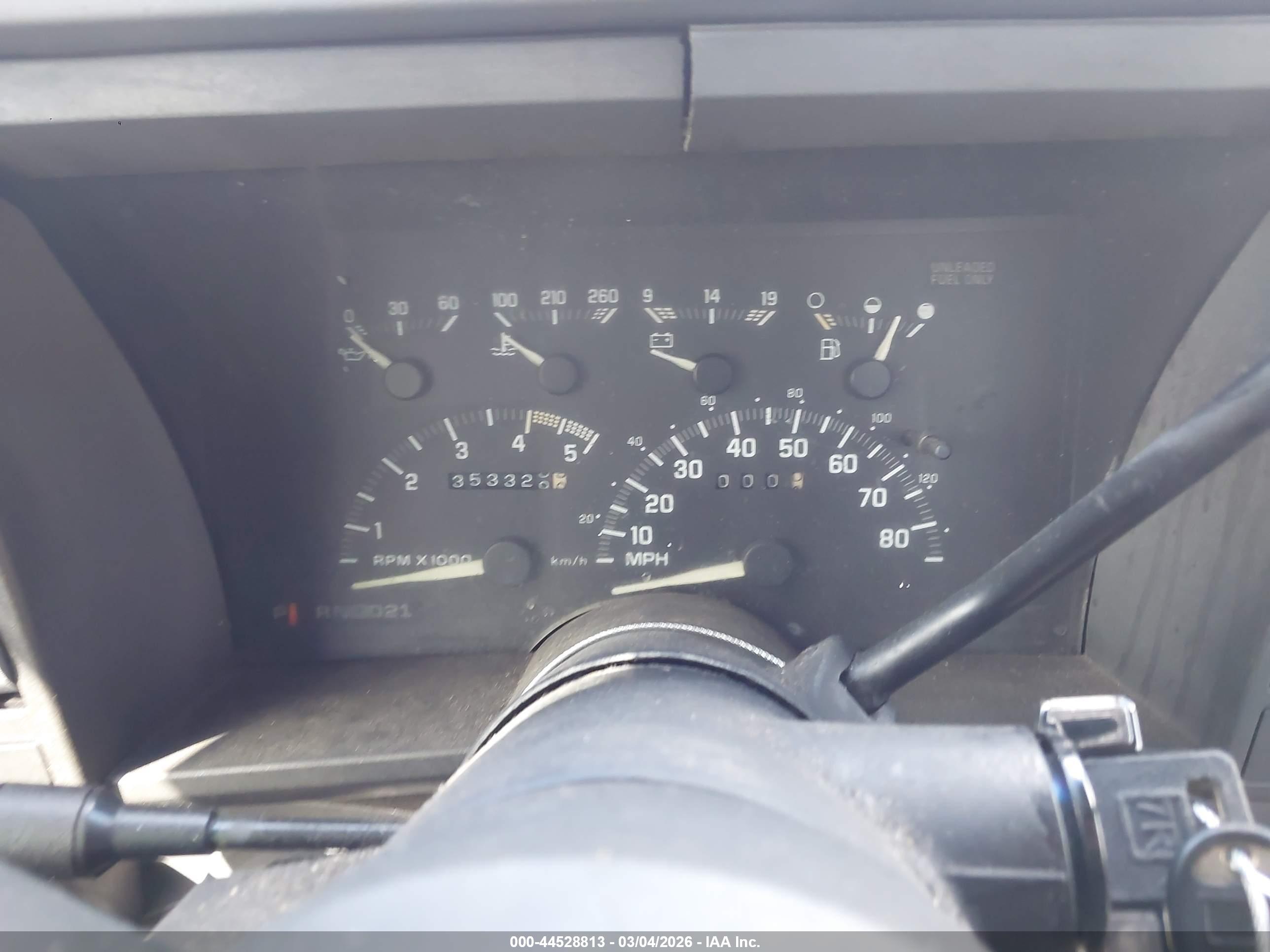 CHEVROLET GMT-400 image 7