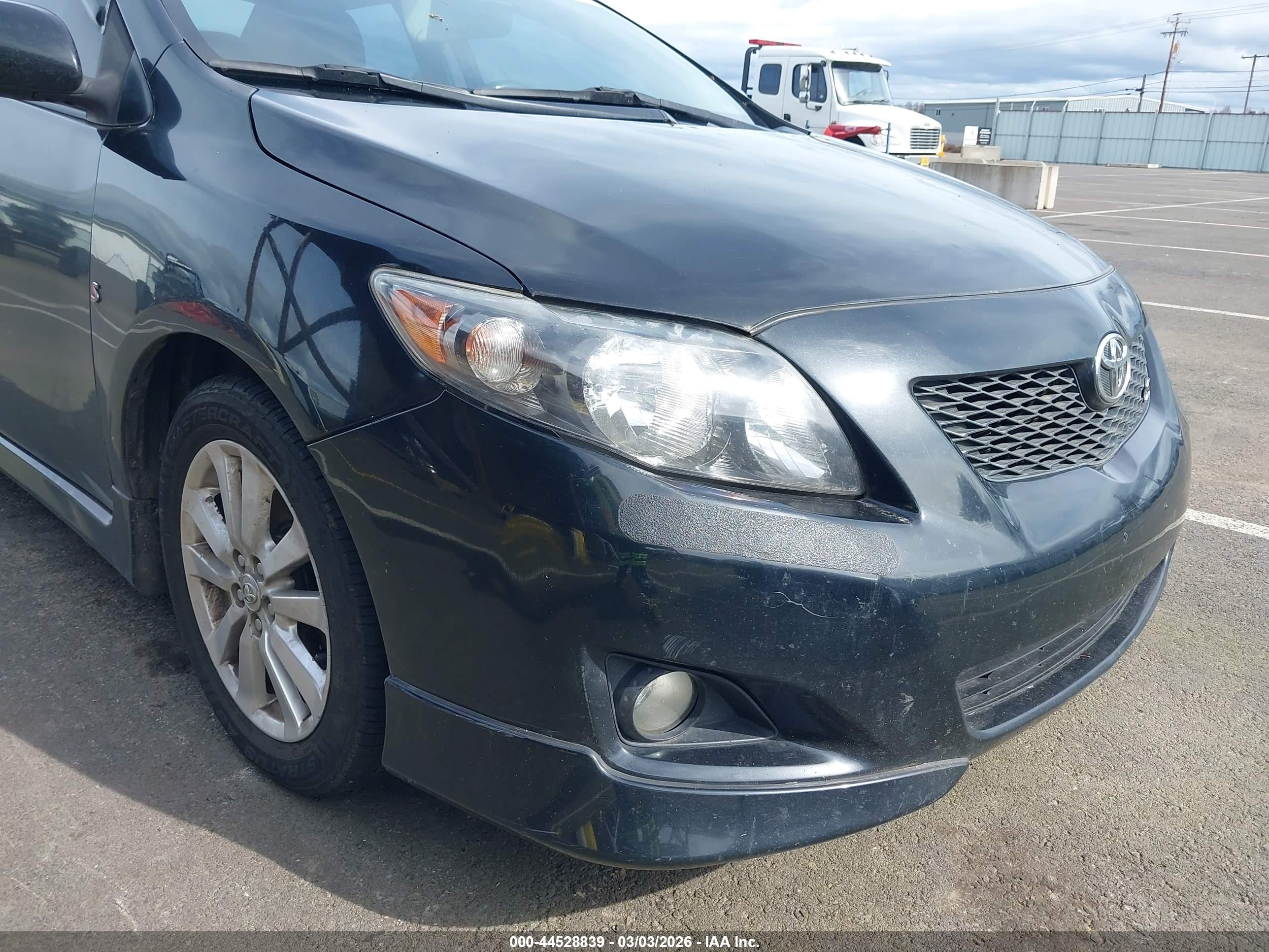 TOYOTA COROLLA image 6