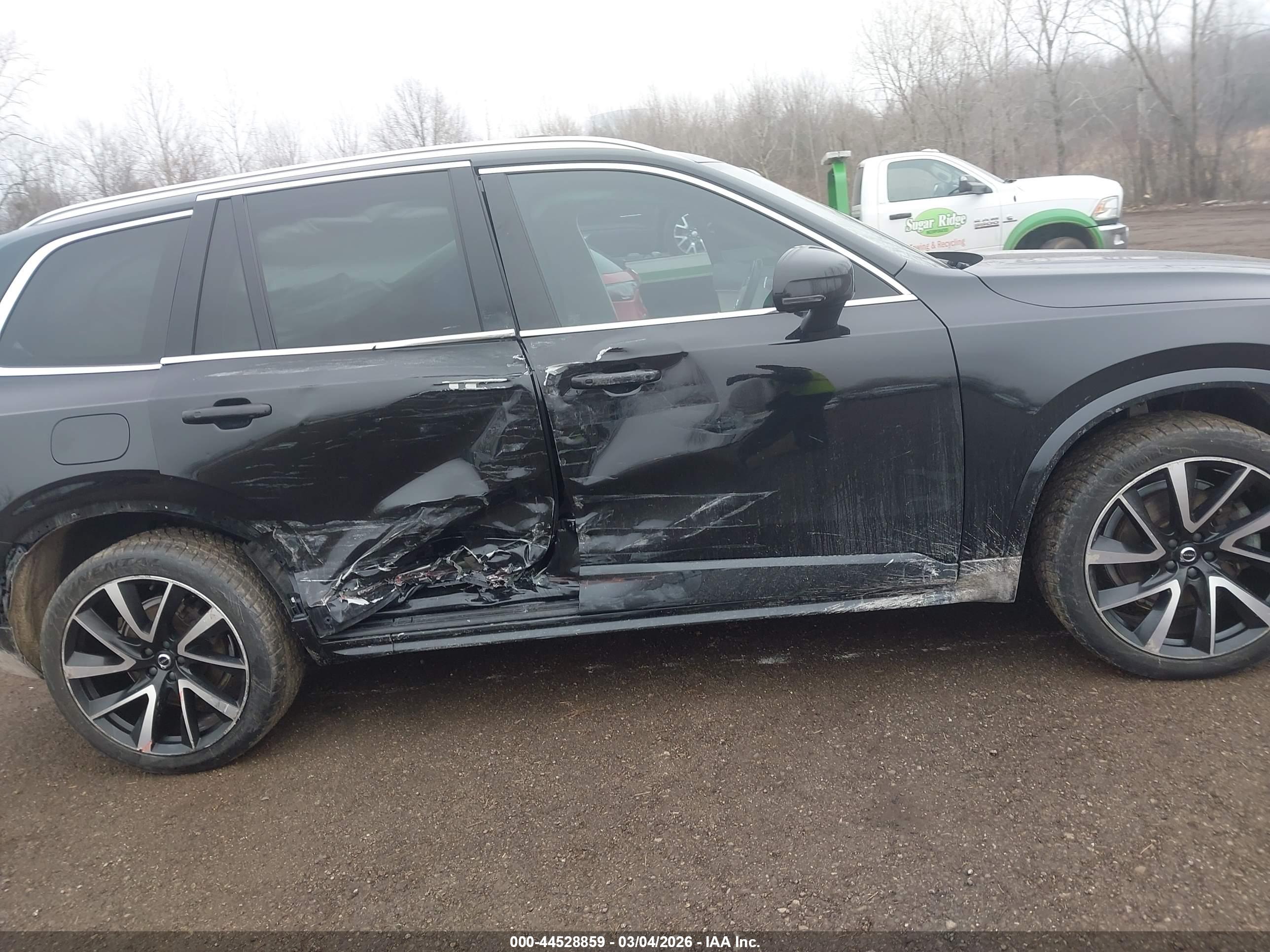 VOLVO XC90 image 6
