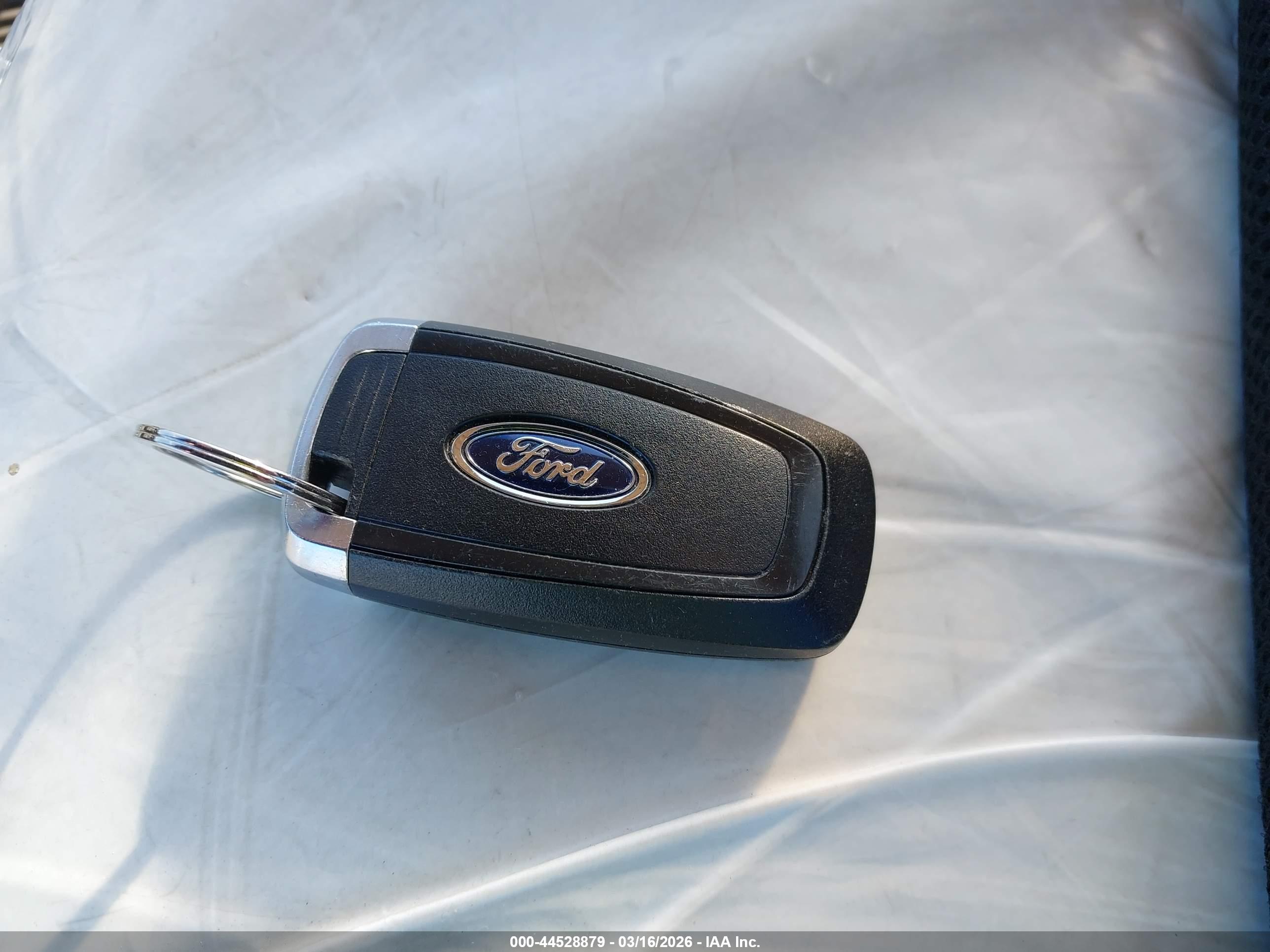 FORD FUSION image 11
