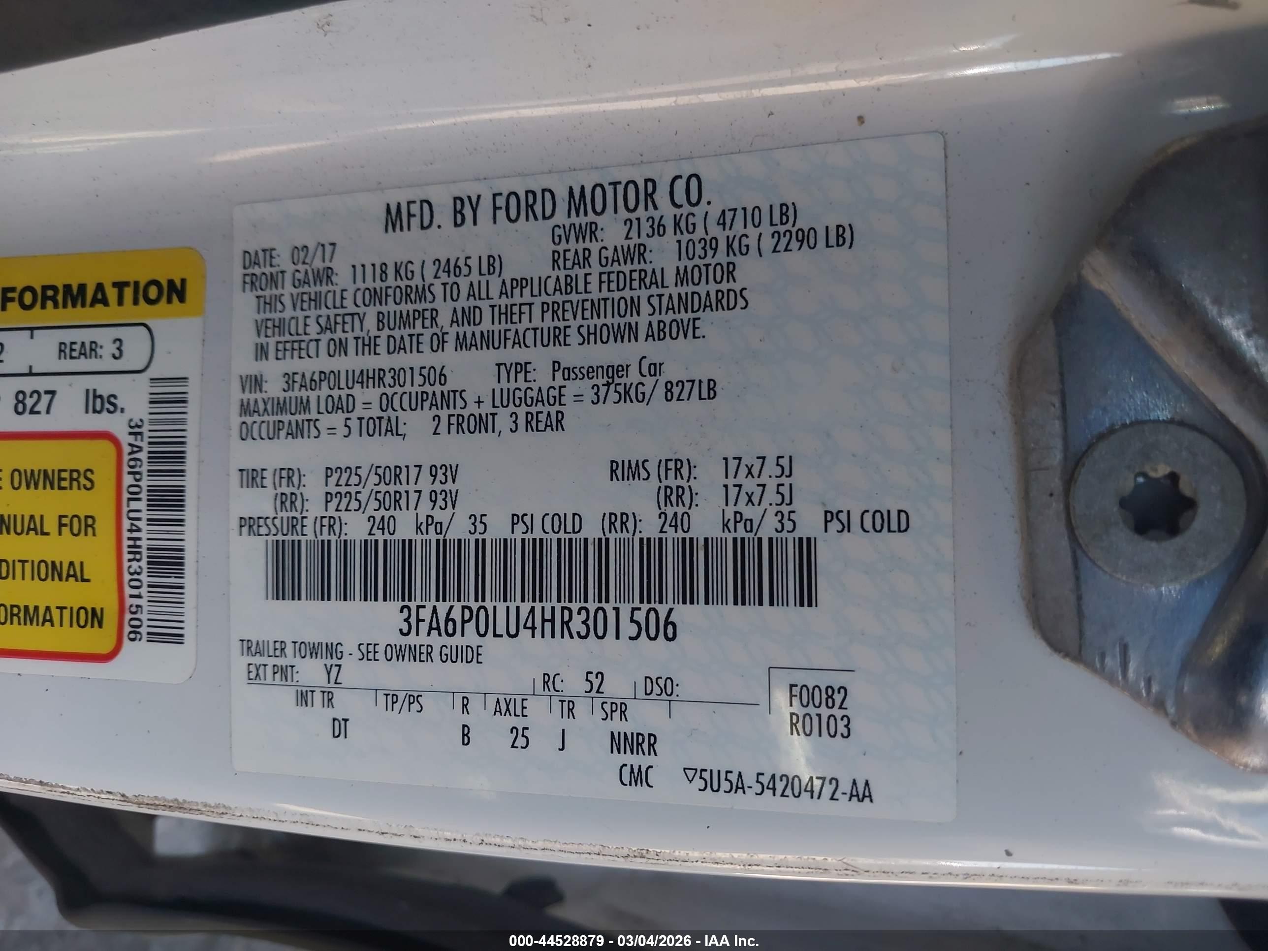 FORD FUSION image 9