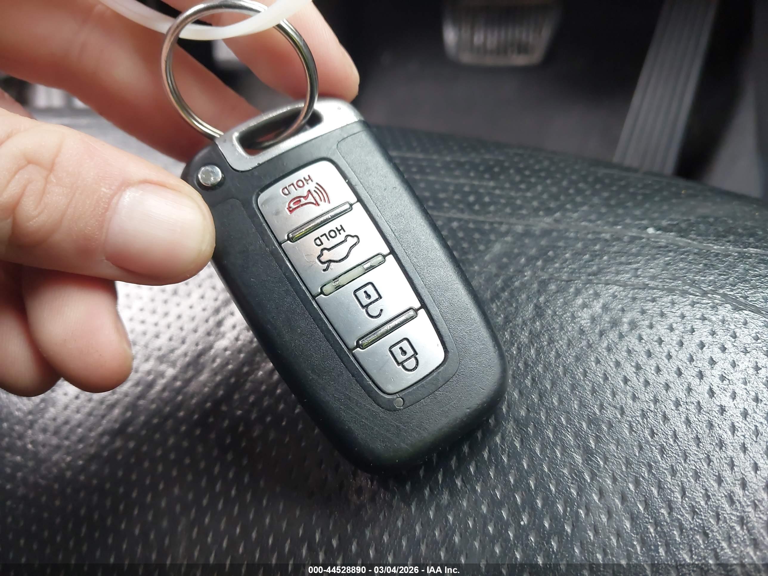 HYUNDAI SONATA image 11