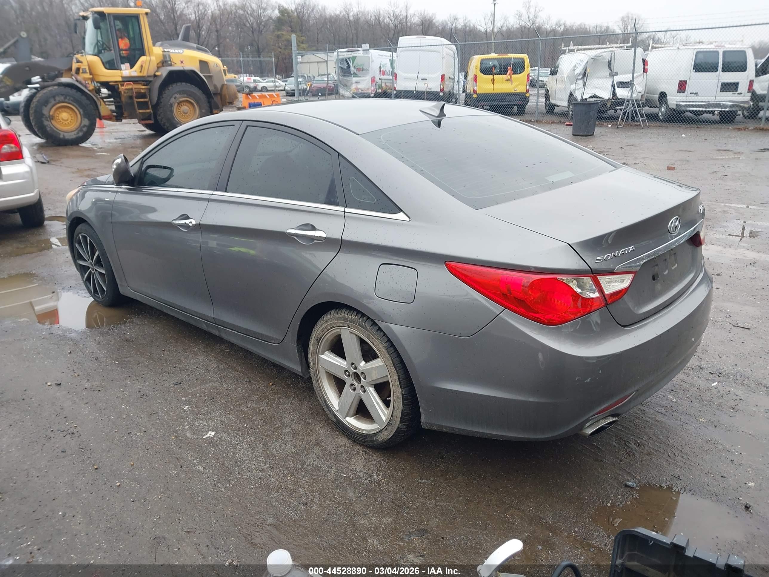 HYUNDAI SONATA image 3