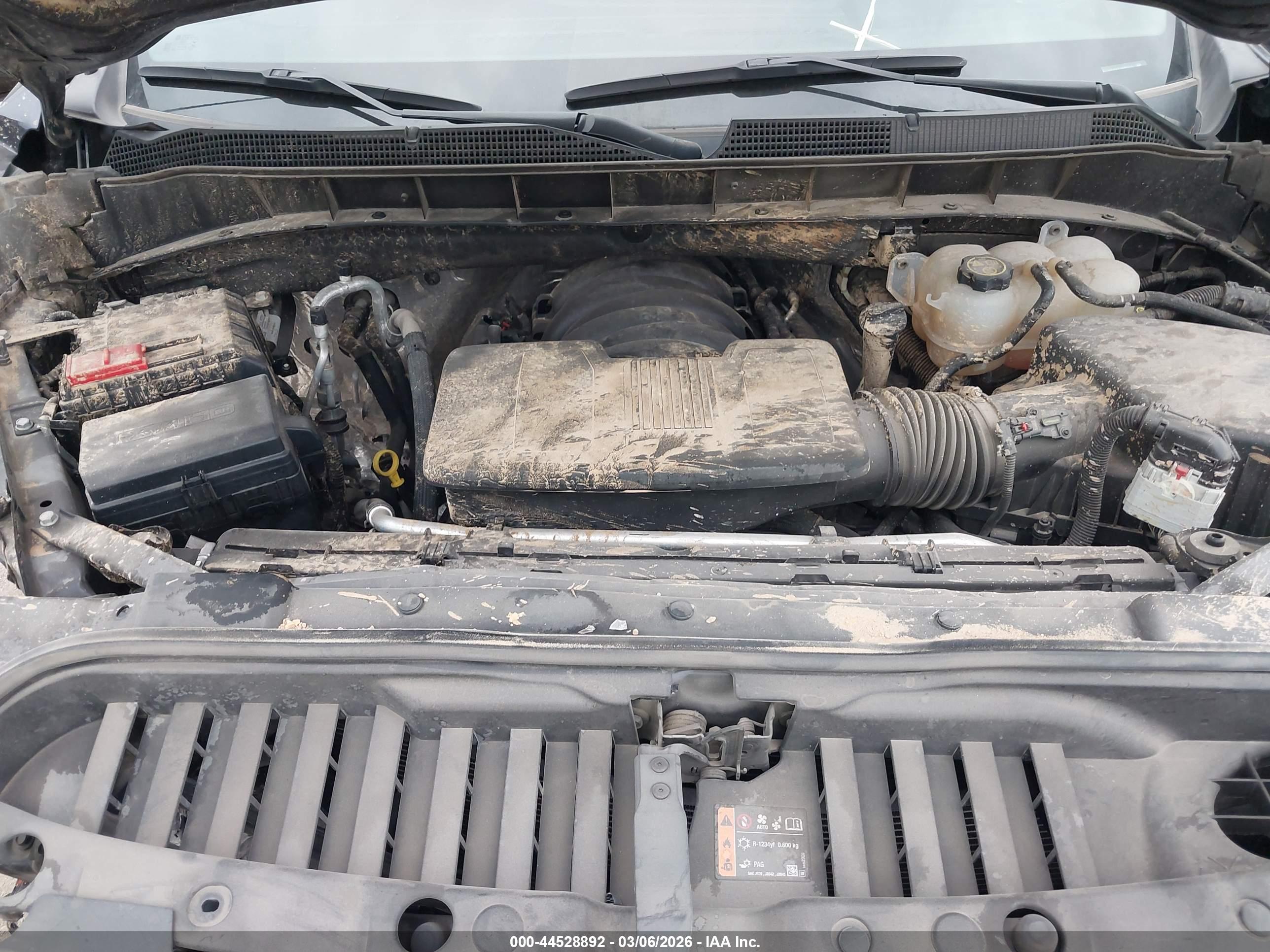 CHEVROLET SILVERADO image 10