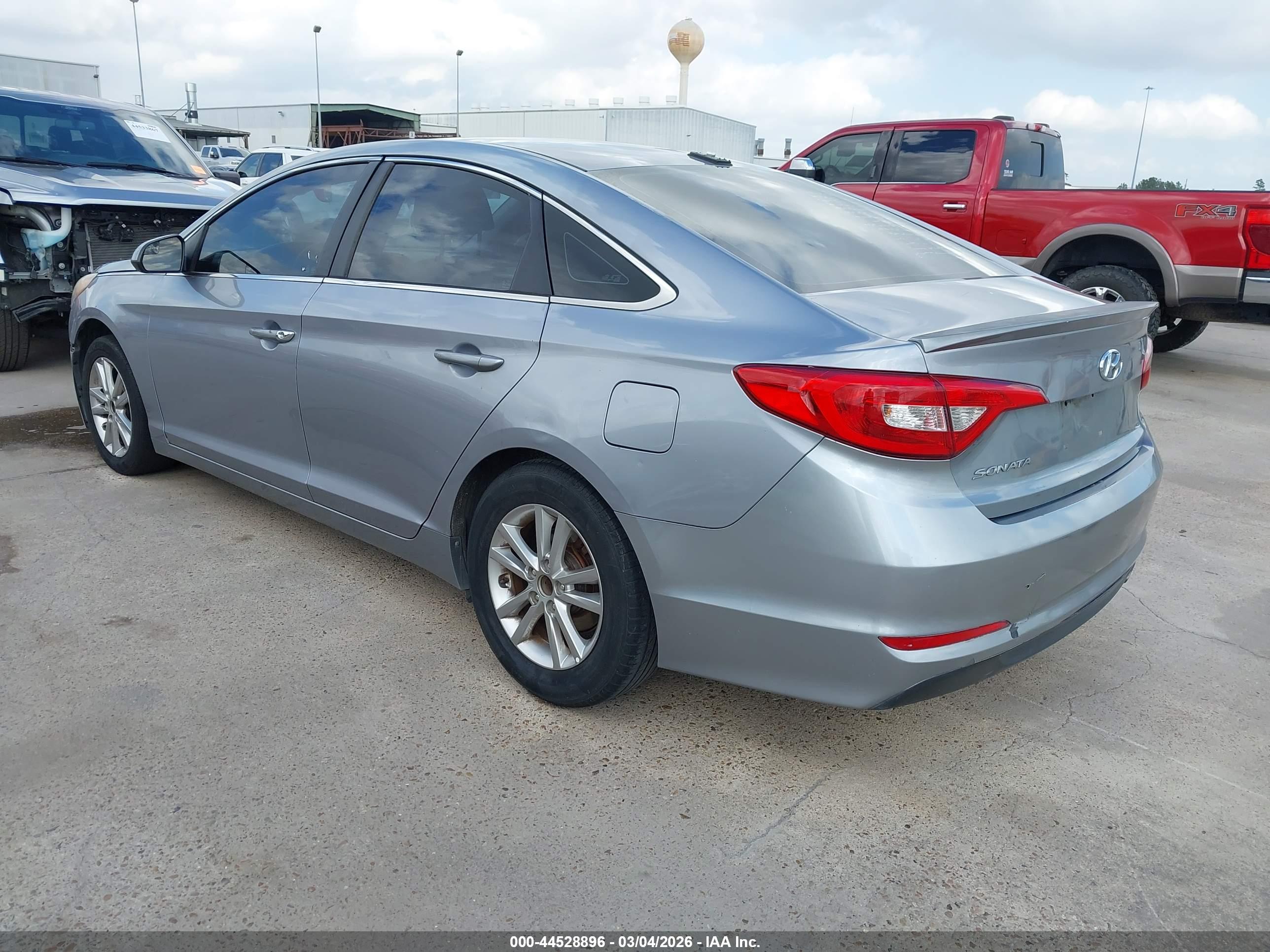 HYUNDAI SONATA image 3