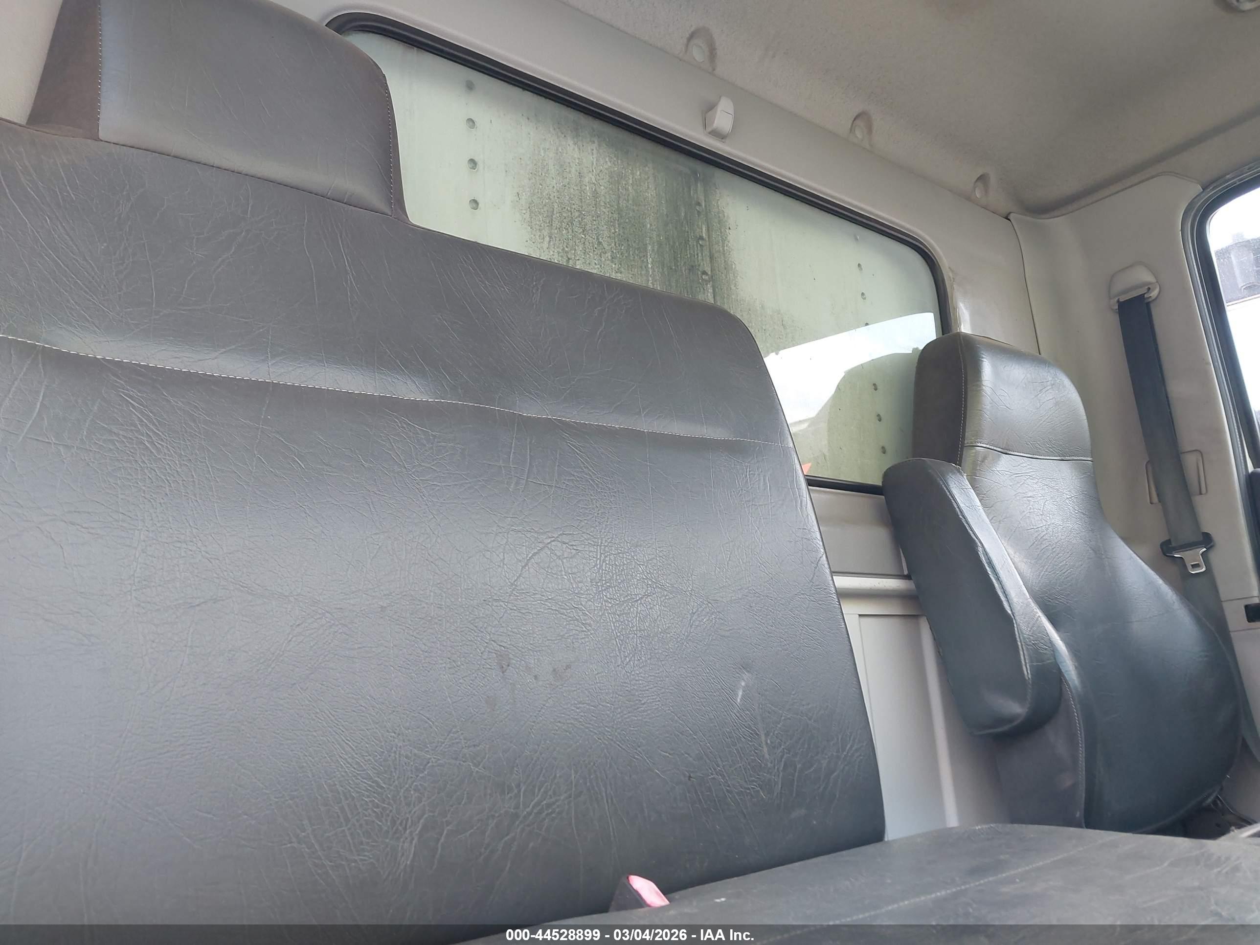 HINO 268/338 image 7